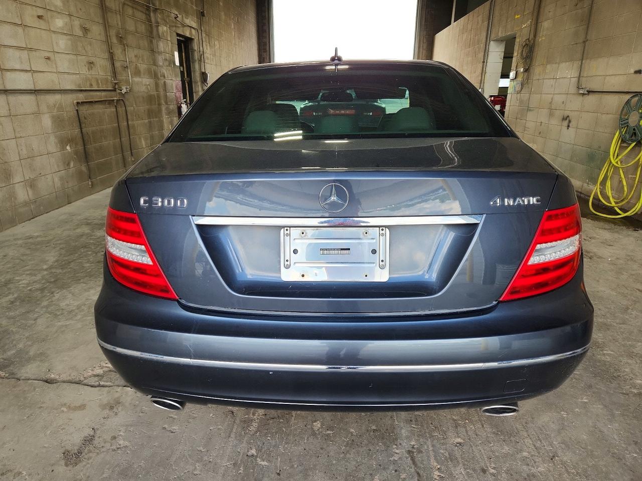 2013 Mercedes-benz C-class Charcoal vin: WDDGF8AB5DR288584