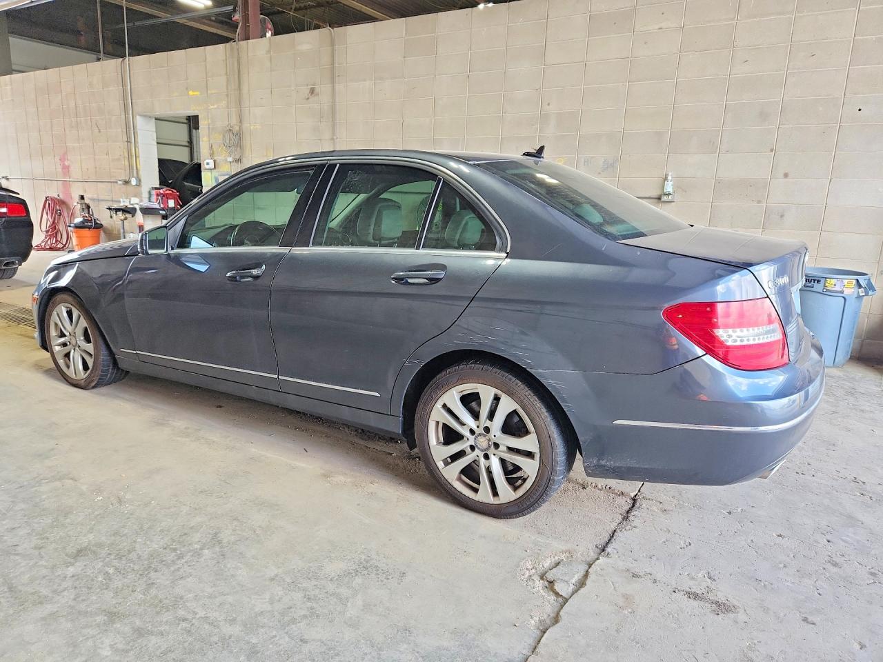 2013 Mercedes-benz C-class Charcoal vin: WDDGF8AB5DR288584