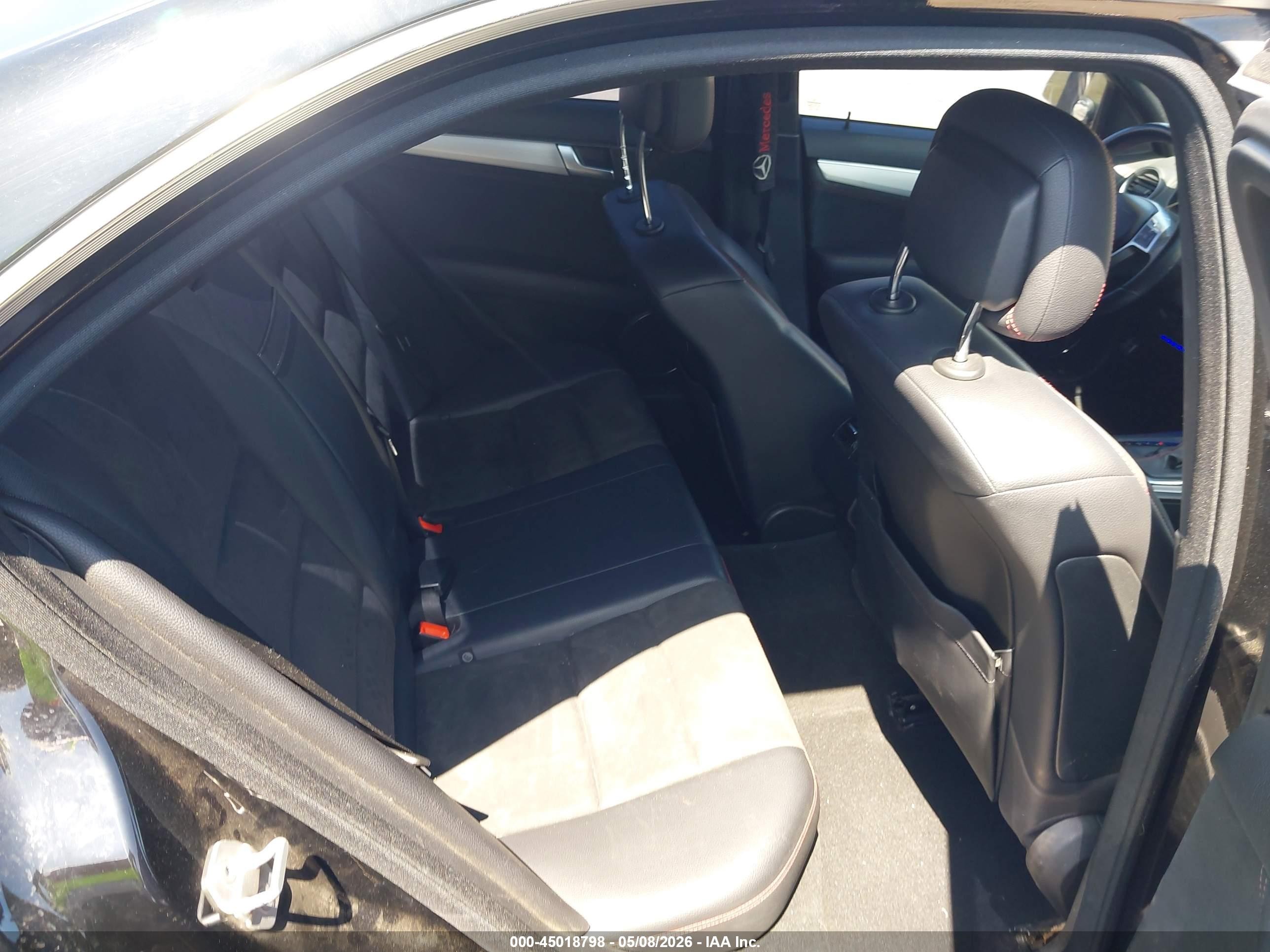 2013 Mercedes-benz C 300 Sport 4matic Black vin: WDDGF8AB5DR288651