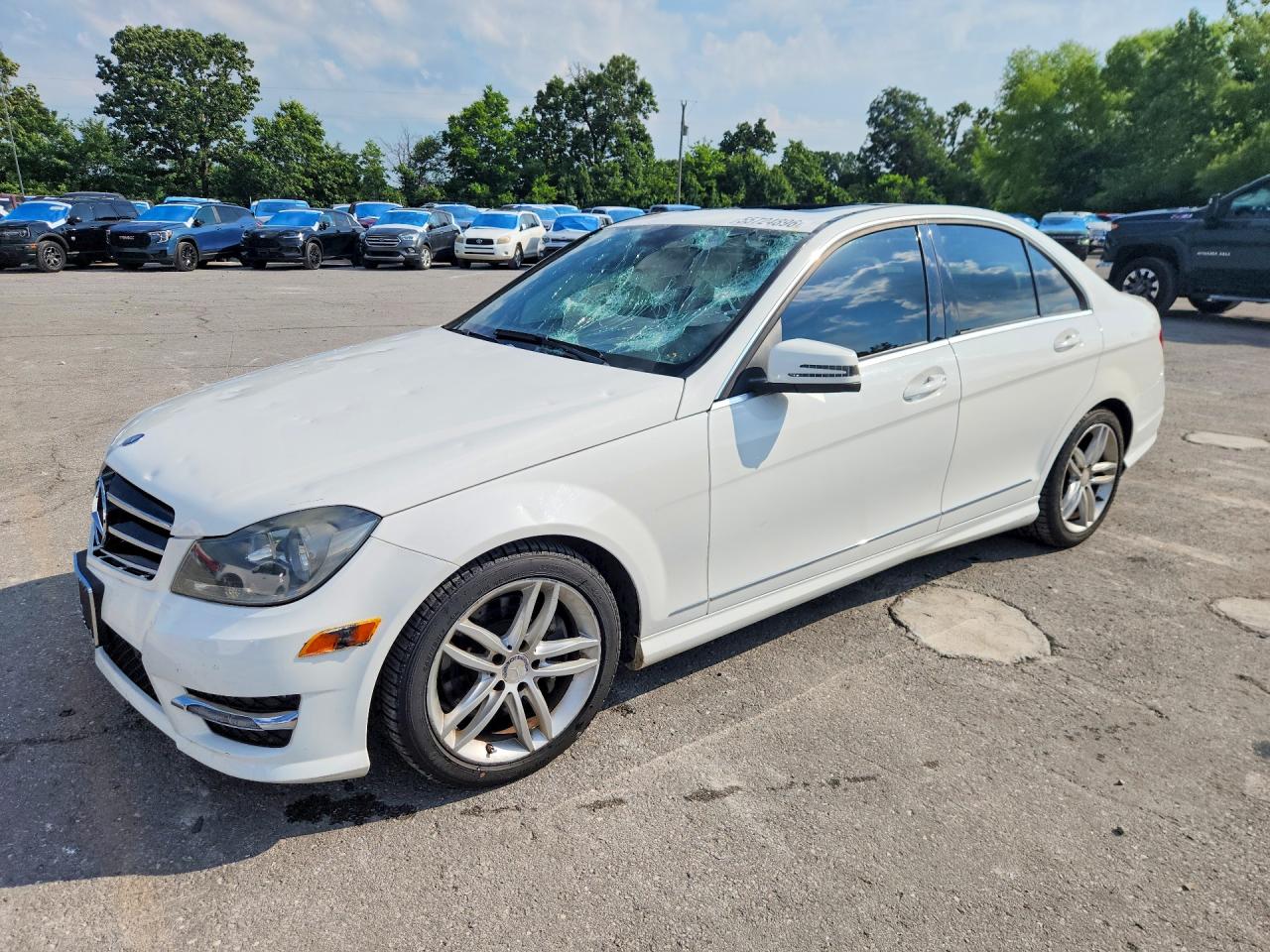 2014 Mercedes-benz C 300 4matic White vin: WDDGF8AB5EA914845
