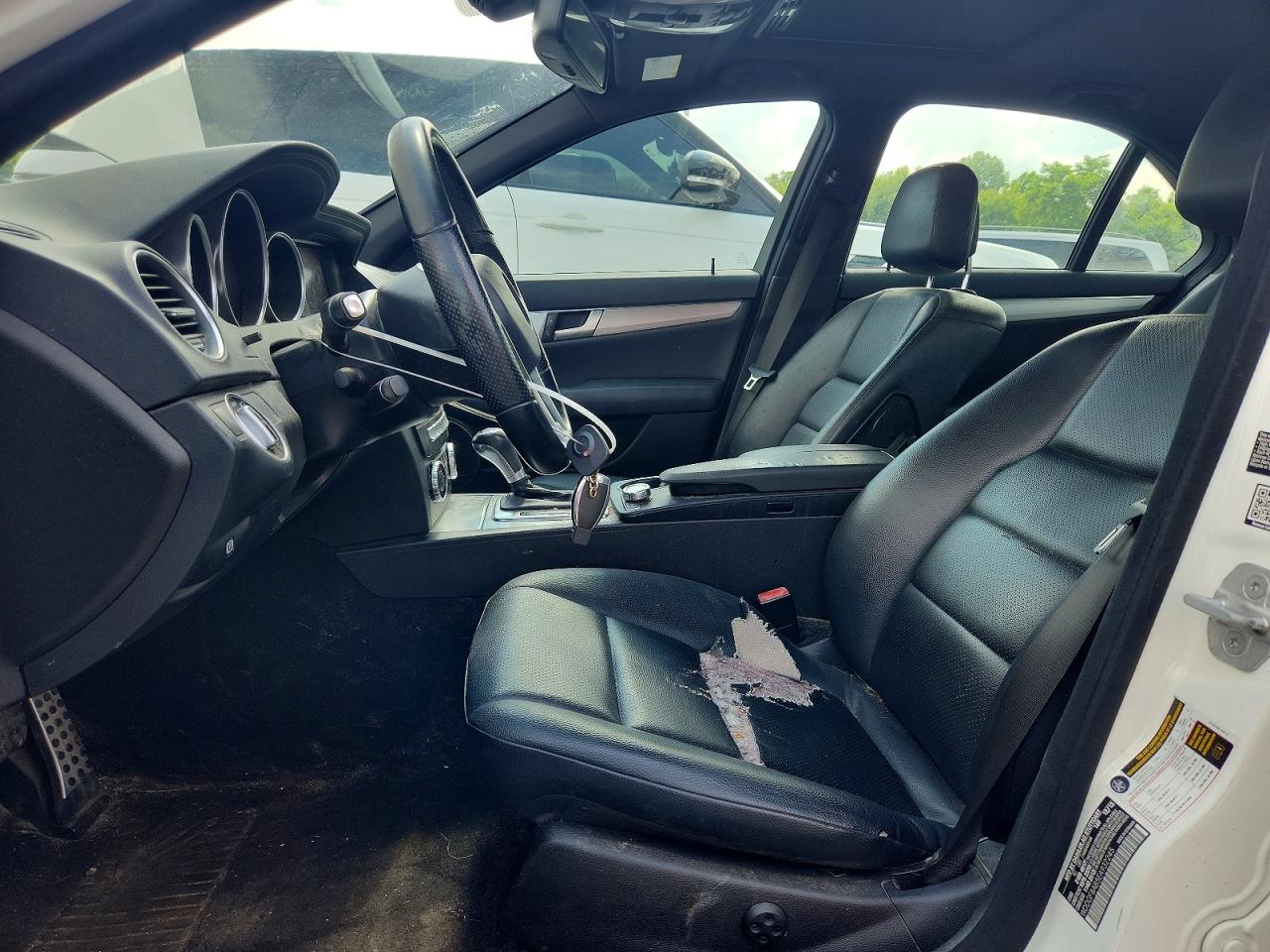 2014 Mercedes-benz C 300 4matic White vin: WDDGF8AB5EA932245
