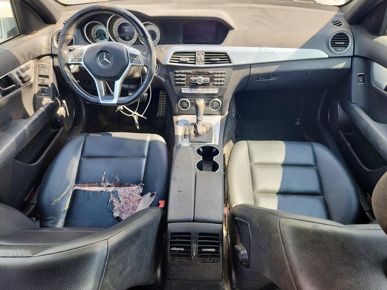 2014 Mercedes-benz C 300 4matic White vin: WDDGF8AB5EA932245