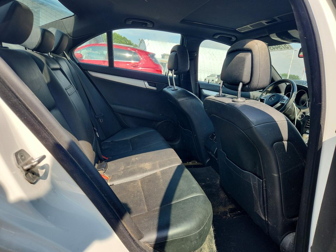 2014 Mercedes-benz C 300 4matic White vin: WDDGF8AB5EA932245