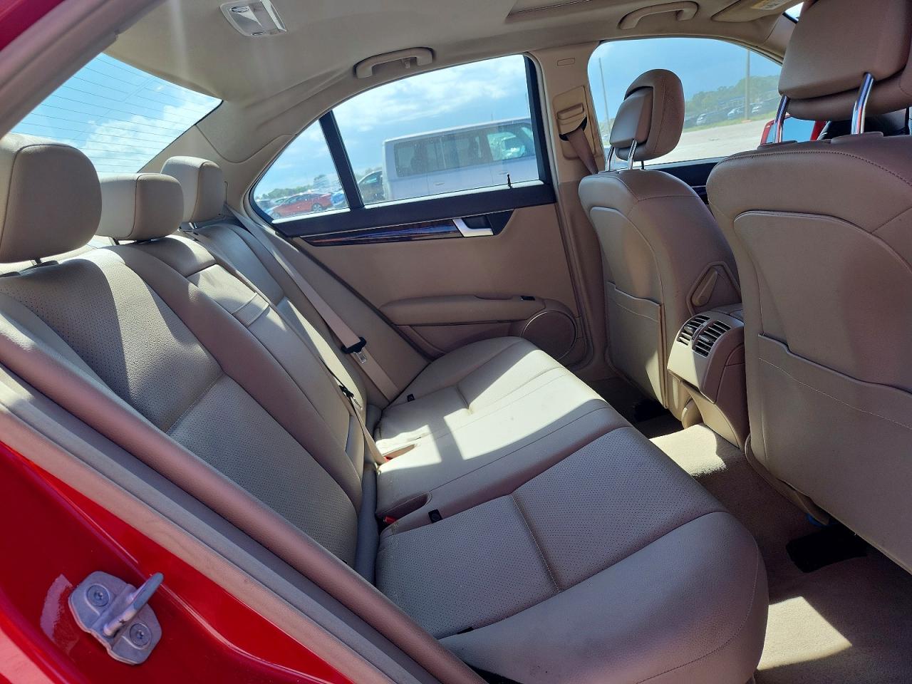 2014 Mercedes-benz C 300 4matic Красный vin: WDDGF8AB5EA936103
