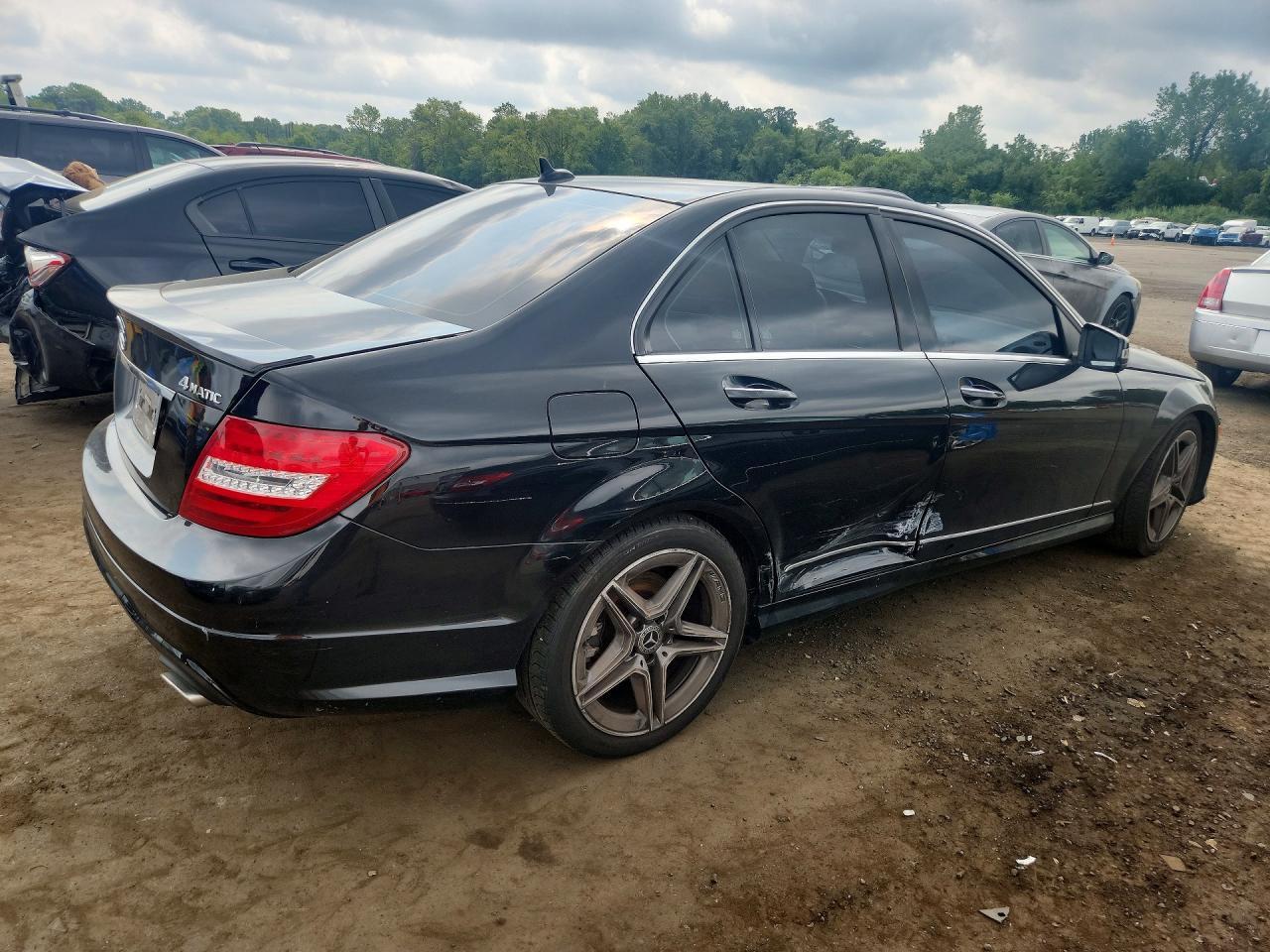 2014 Mercedes-benz C 300 4matic Black vin: WDDGF8AB5EA940524