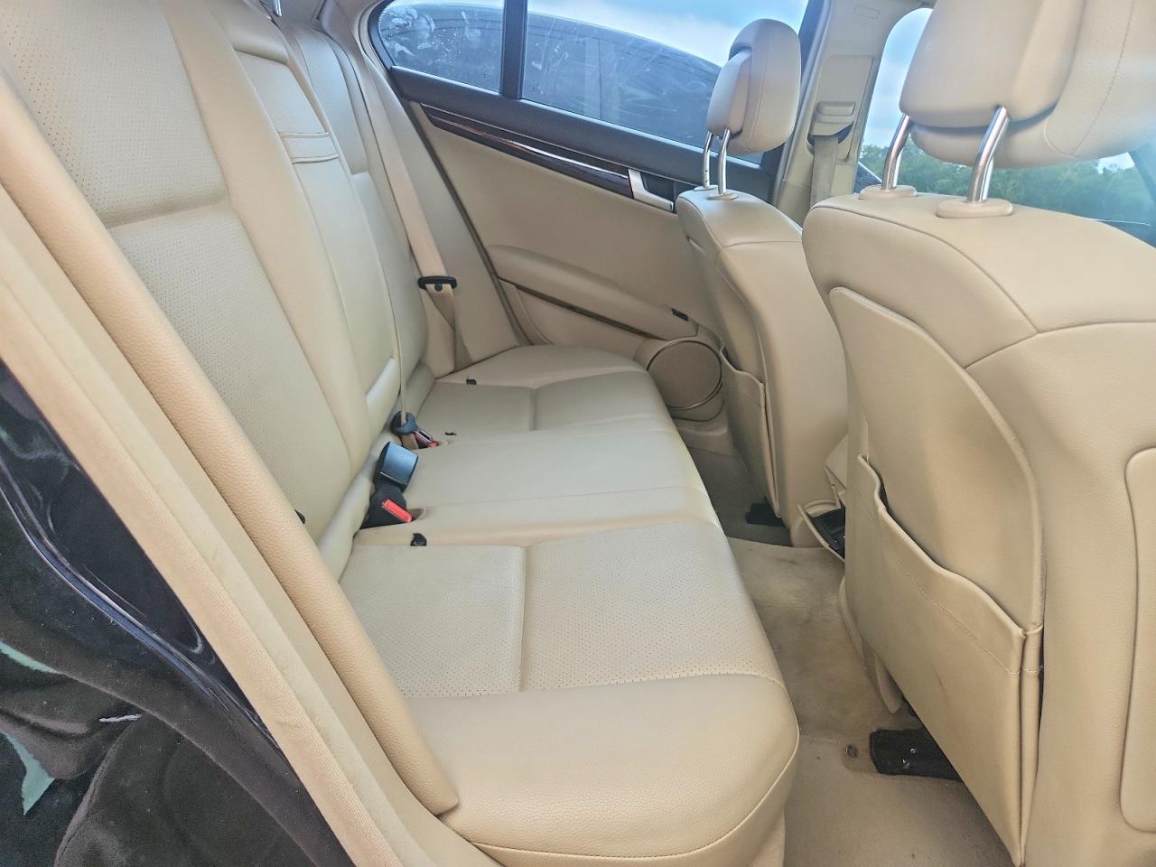 2014 Mercedes-benz C 300 4matic Black vin: WDDGF8AB5EA940524