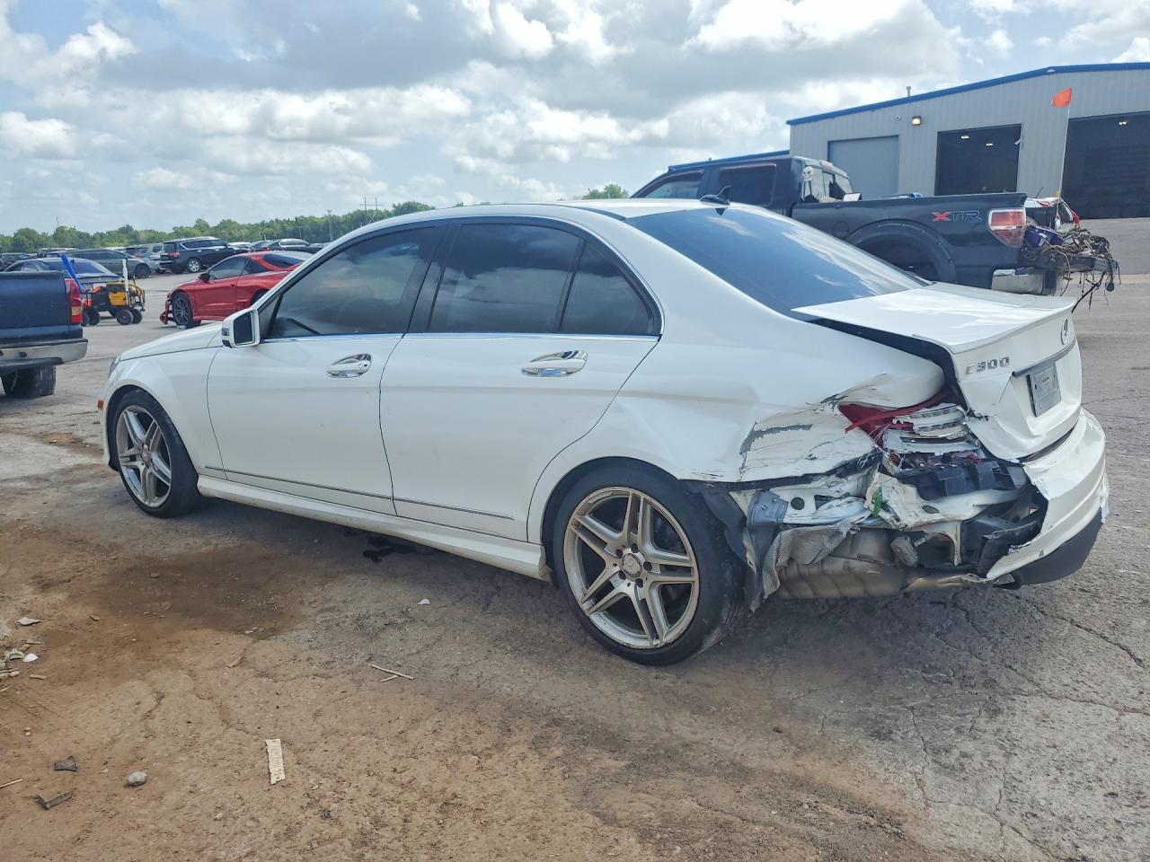2014 Mercedes-benz C 300 4matic Белый vin: WDDGF8AB5EG230343