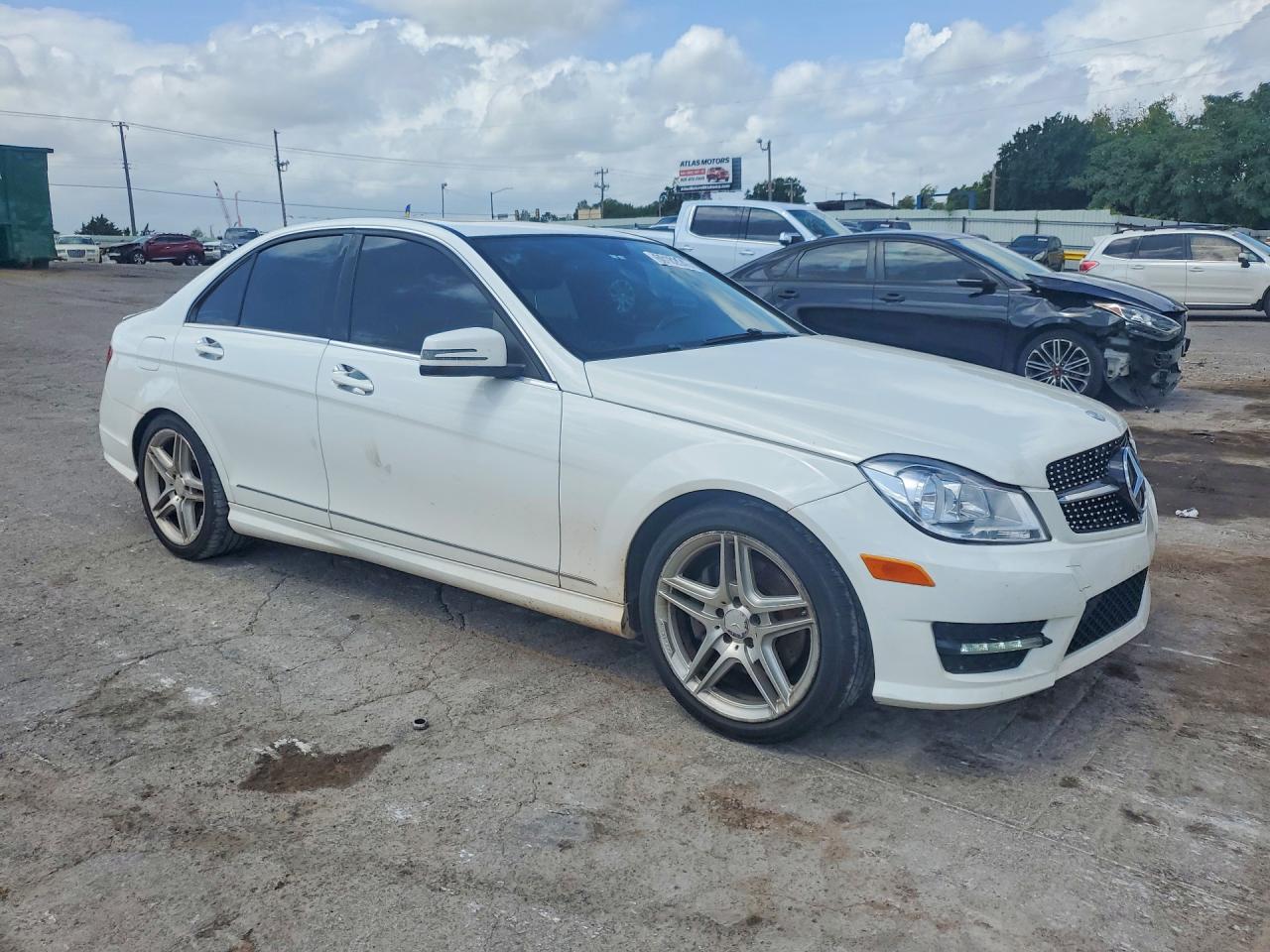 2014 Mercedes-benz C 300 4matic Белый vin: WDDGF8AB5EG230343