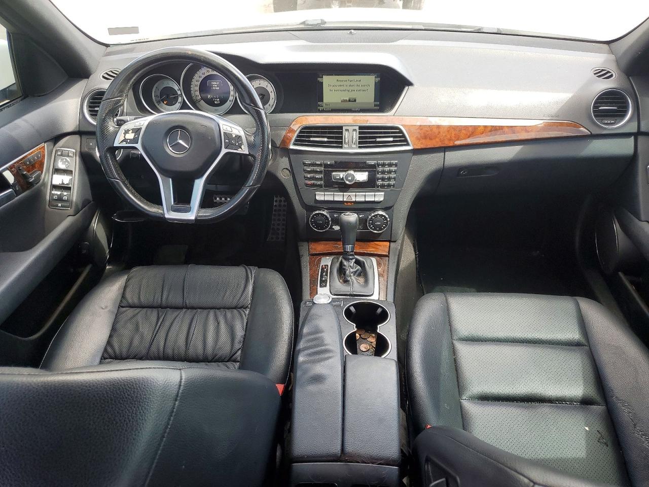 2014 Mercedes-benz C 300 4matic Белый vin: WDDGF8AB5EG230343