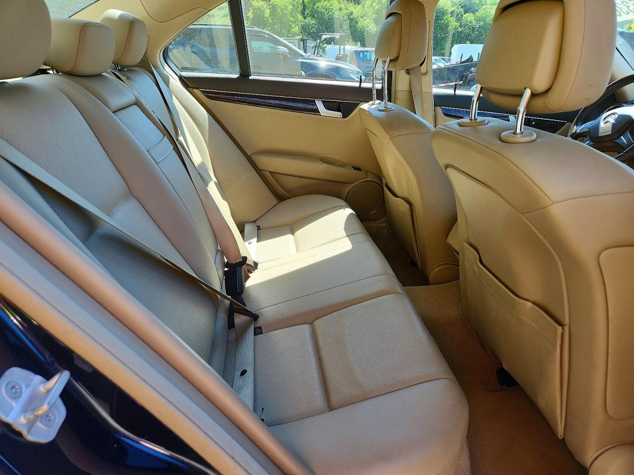 2014 Mercedes-benz C 300 4matic Blue vin: WDDGF8AB5ER303036