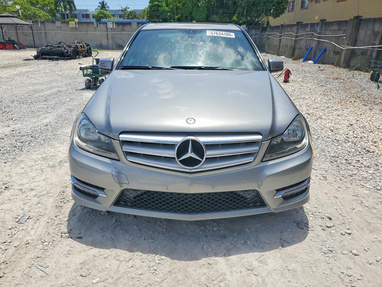 2013 Mercedes-benz C 300 4matic Gray vin: WDDGF8AB6DA812274