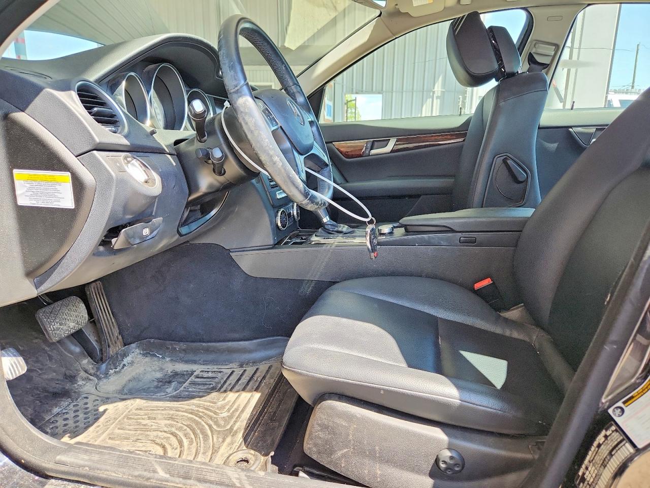 2013 Mercedes-benz C 300 4matic Black vin: WDDGF8AB6DA881689