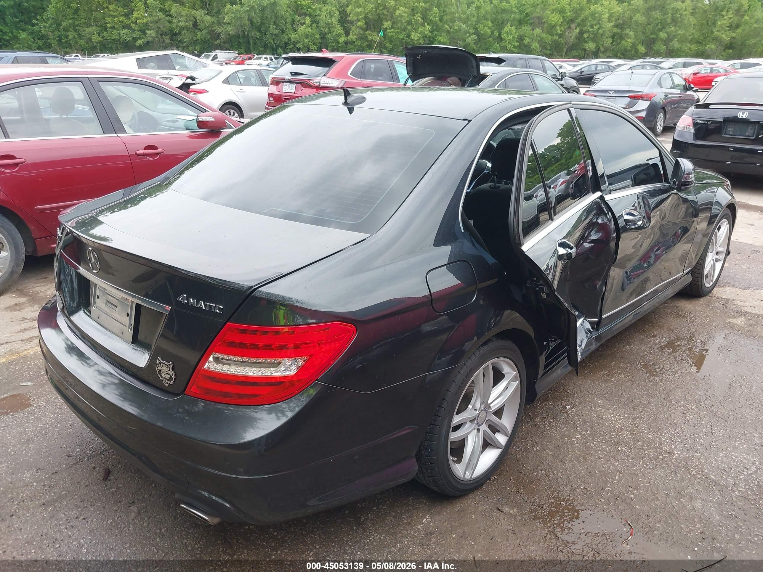 2013 Mercedes-benz C 300 Sport 4matic Gray vin: WDDGF8AB6DG076904