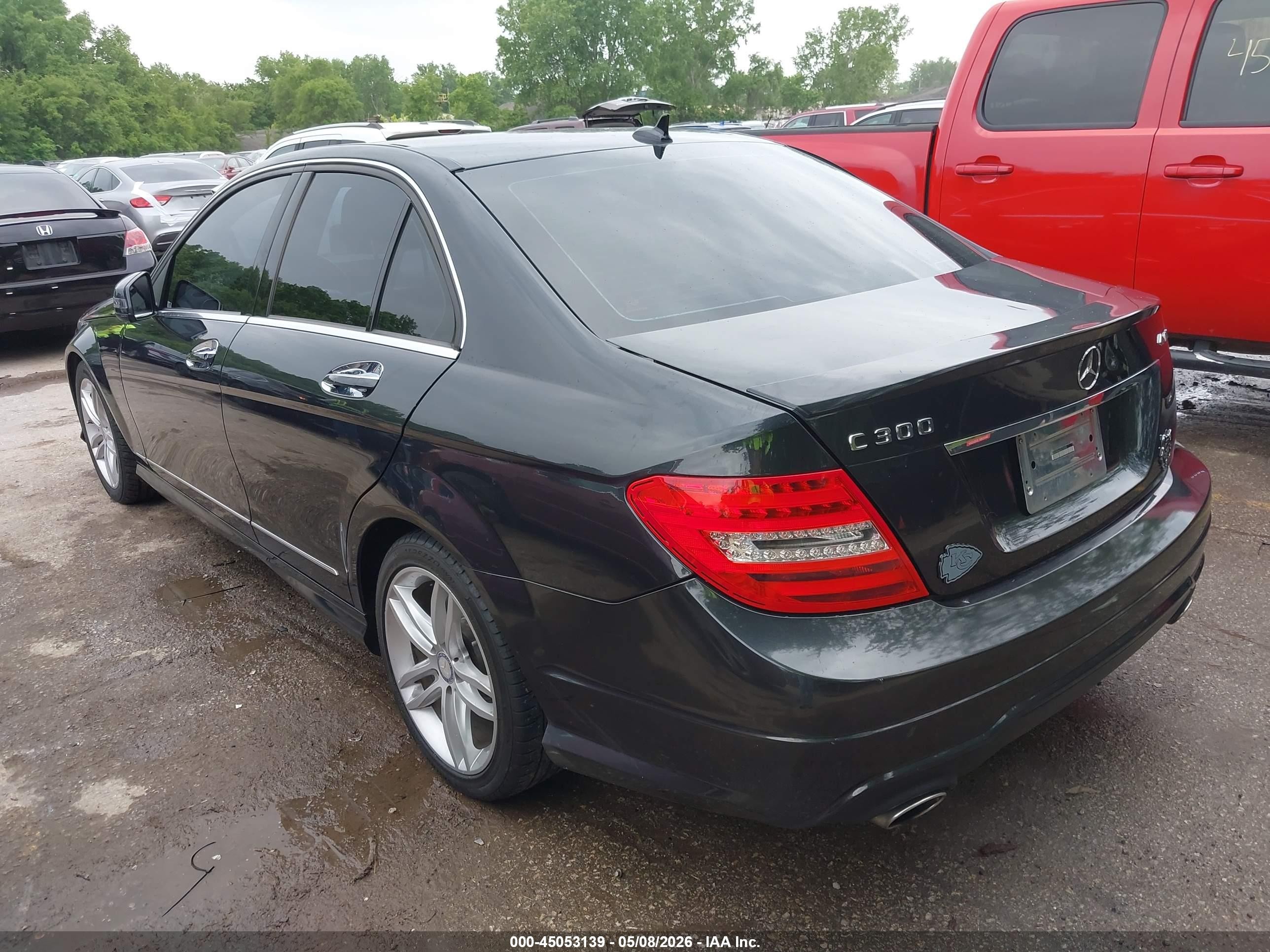 2013 Mercedes-benz C 300 Sport 4matic Gray vin: WDDGF8AB6DG076904