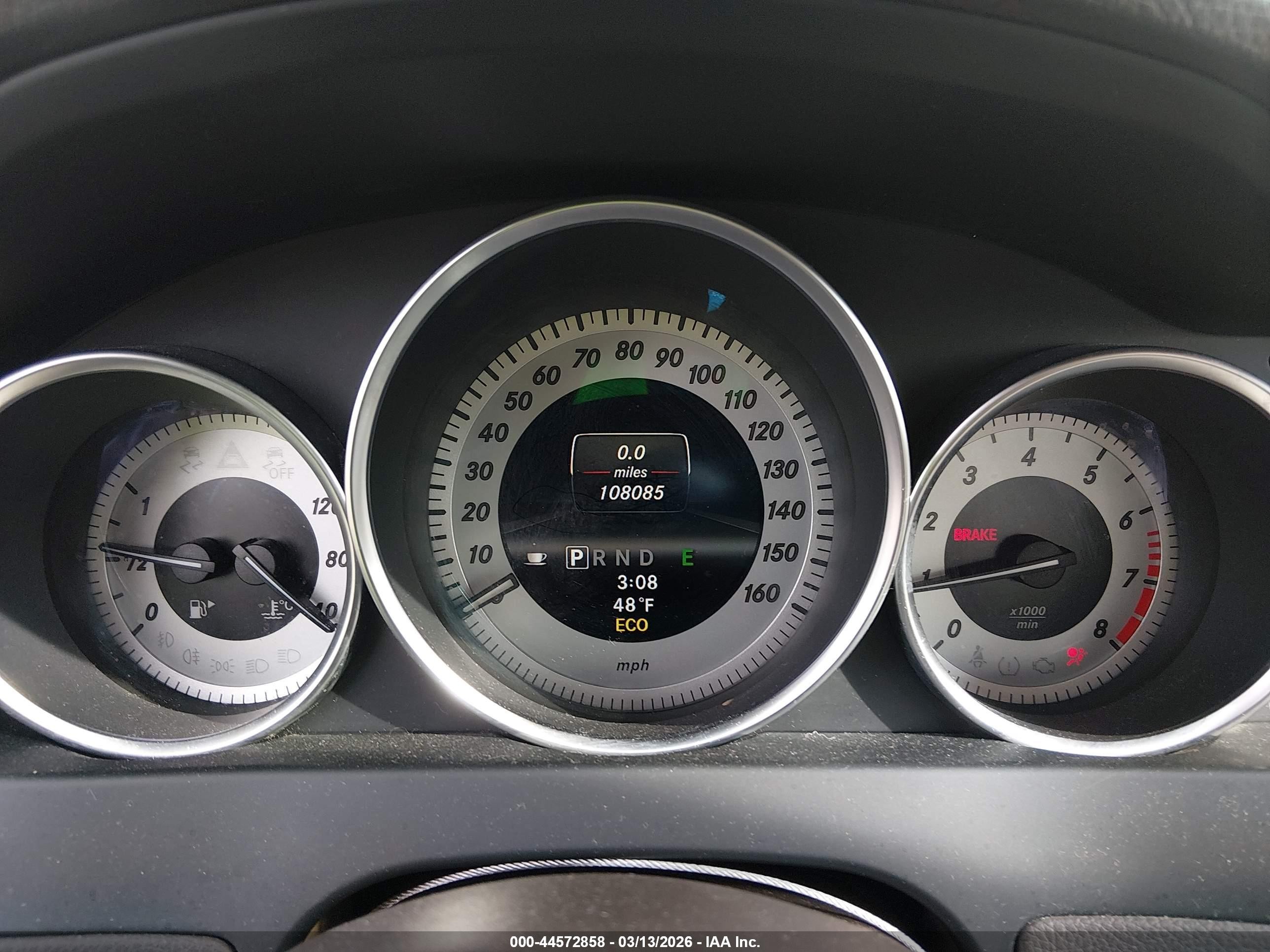 2013 Mercedes-benz C 300 Sport 4matic White vin: WDDGF8AB6DG146904