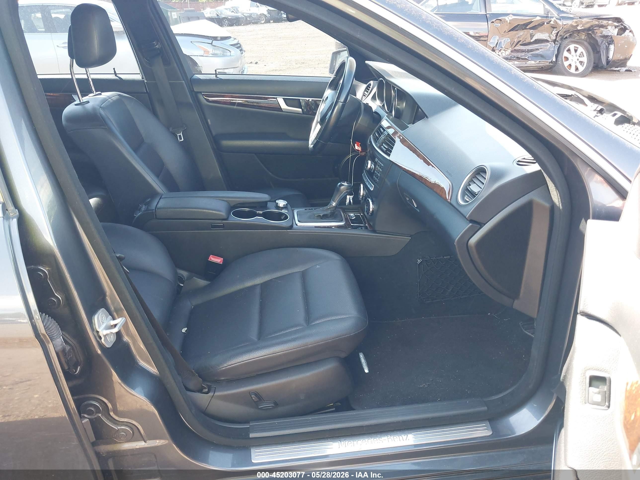2013 Mercedes-benz C 300 Sport 4matic Gray vin: WDDGF8AB6DR245436
