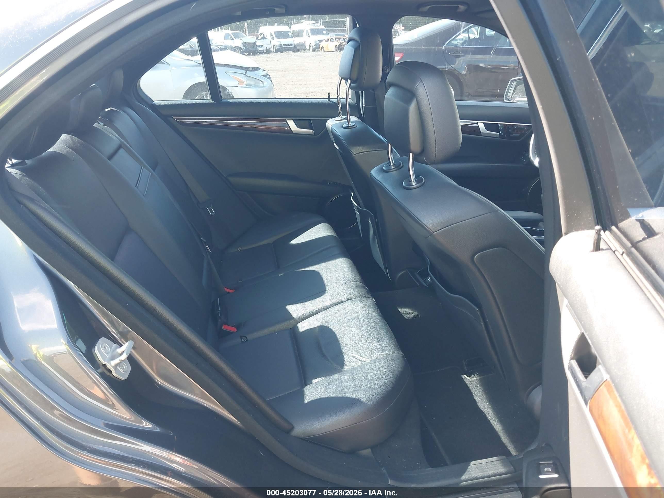 2013 Mercedes-benz C 300 Sport 4matic Gray vin: WDDGF8AB6DR245436