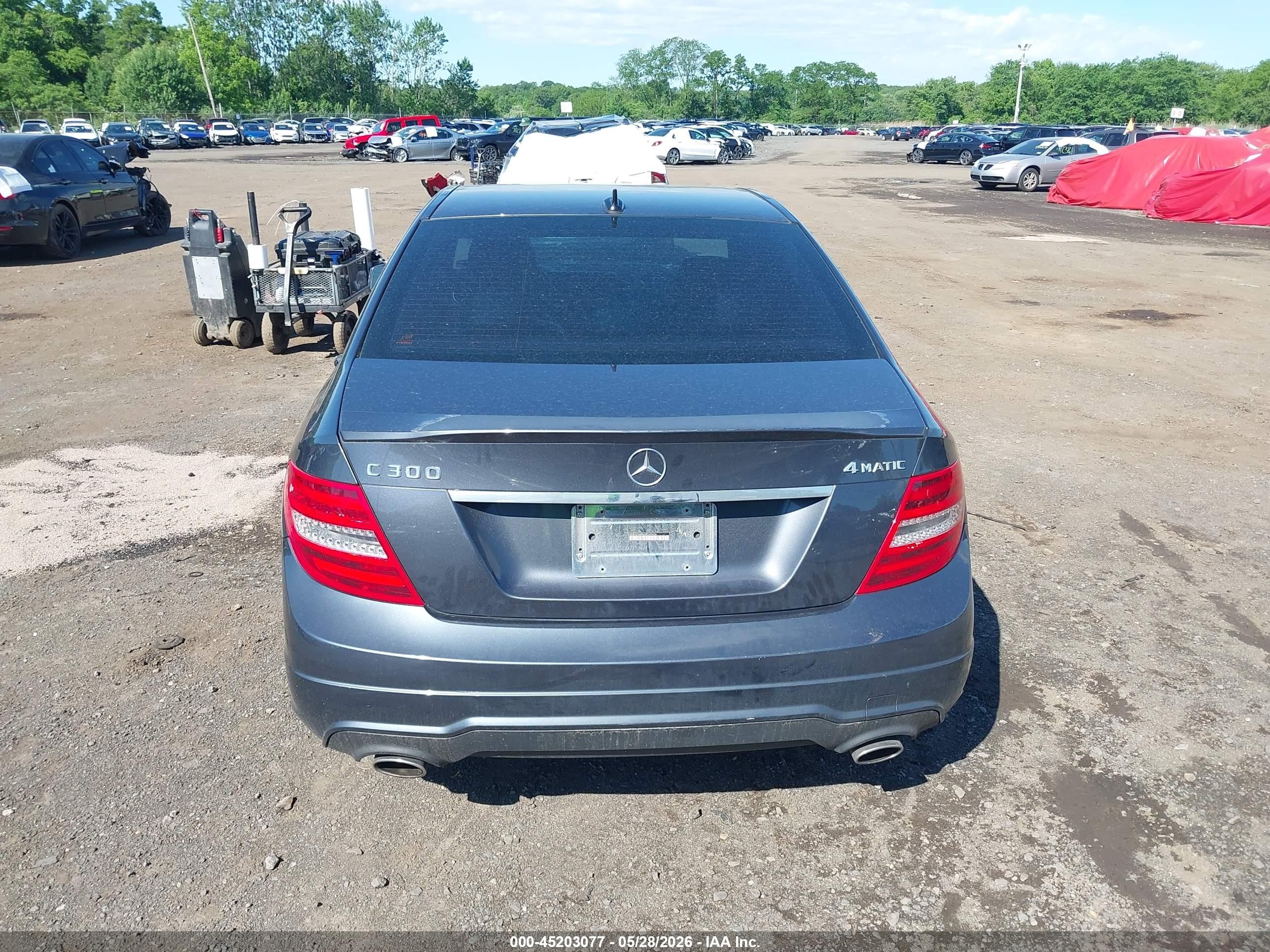 2013 Mercedes-benz C 300 Sport 4matic Gray vin: WDDGF8AB6DR245436