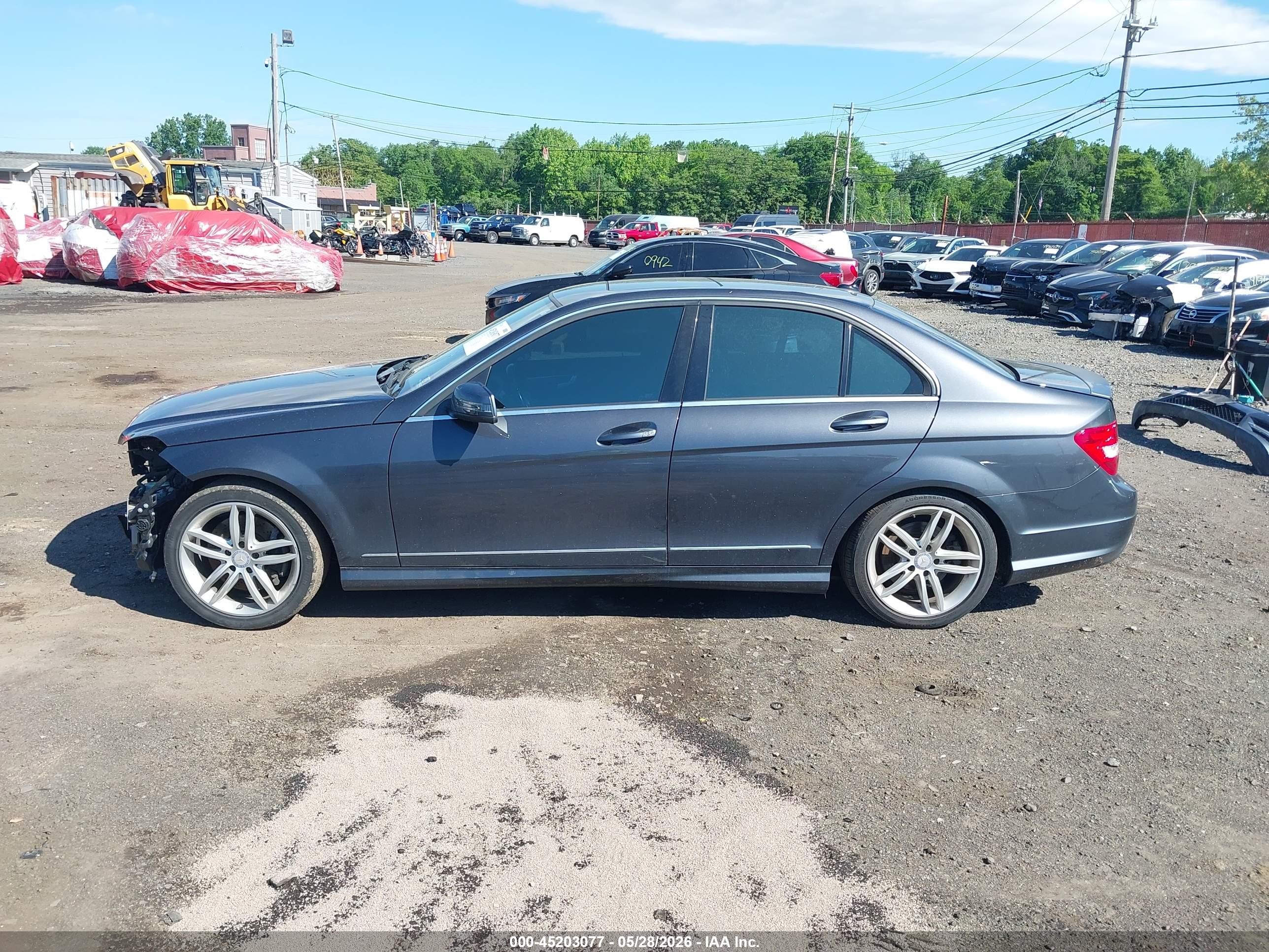 2013 Mercedes-benz C 300 Sport 4matic Gray vin: WDDGF8AB6DR245436