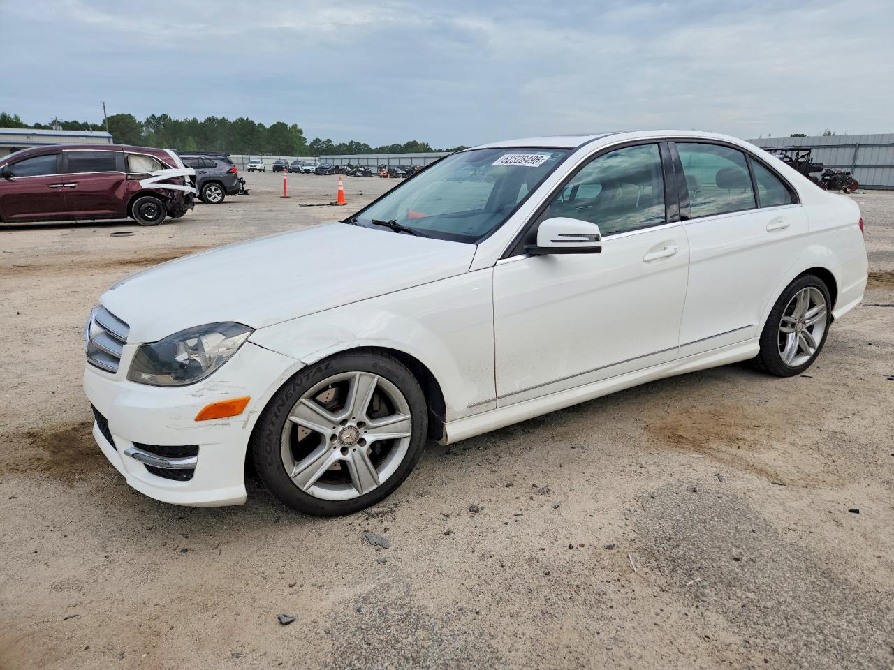 2013 Mercedes-benz C 300 4matic White vin: WDDGF8AB6DR271678