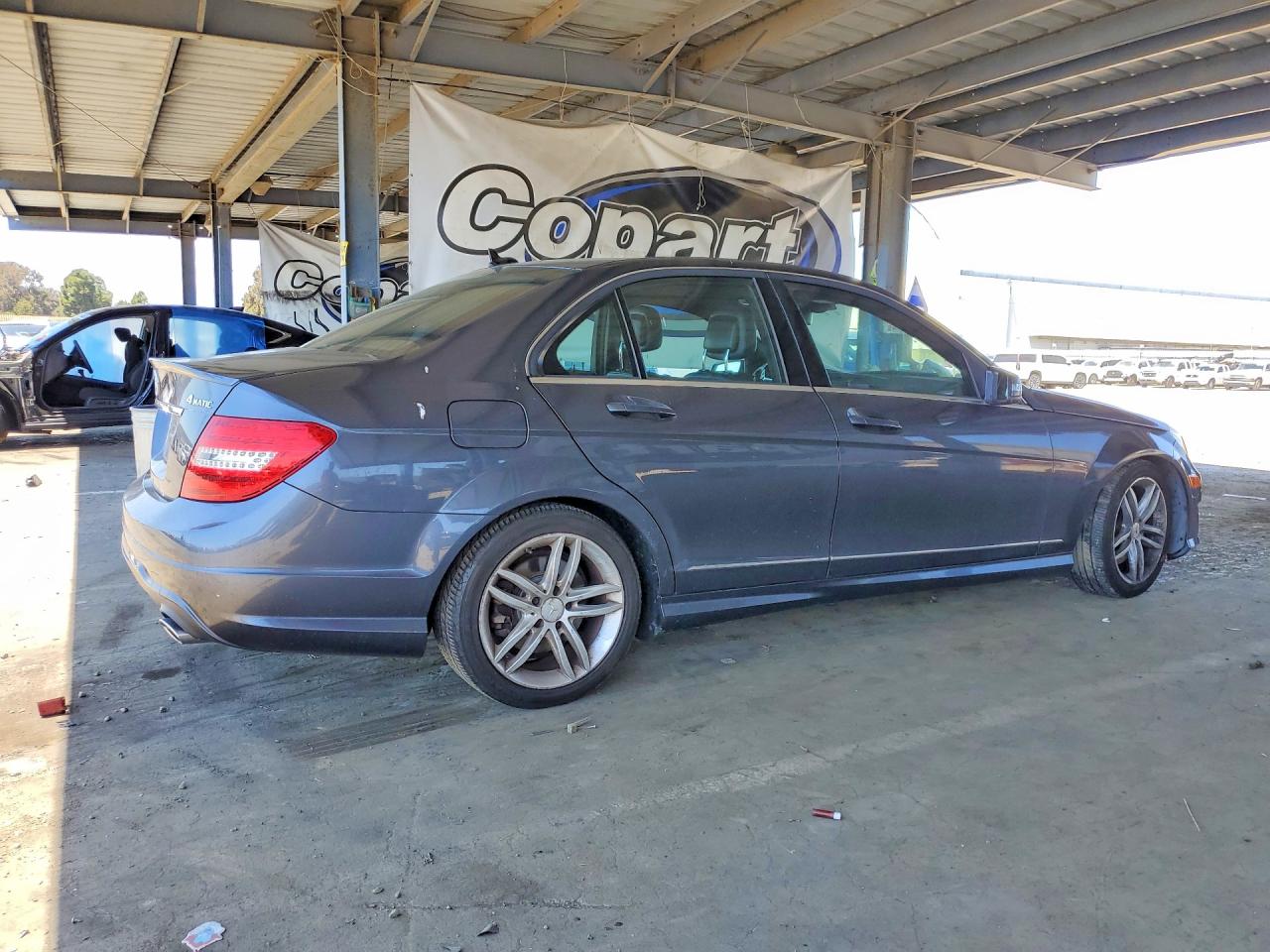2013 Mercedes-benz C 300 4matic Gray vin: WDDGF8AB6DR273320