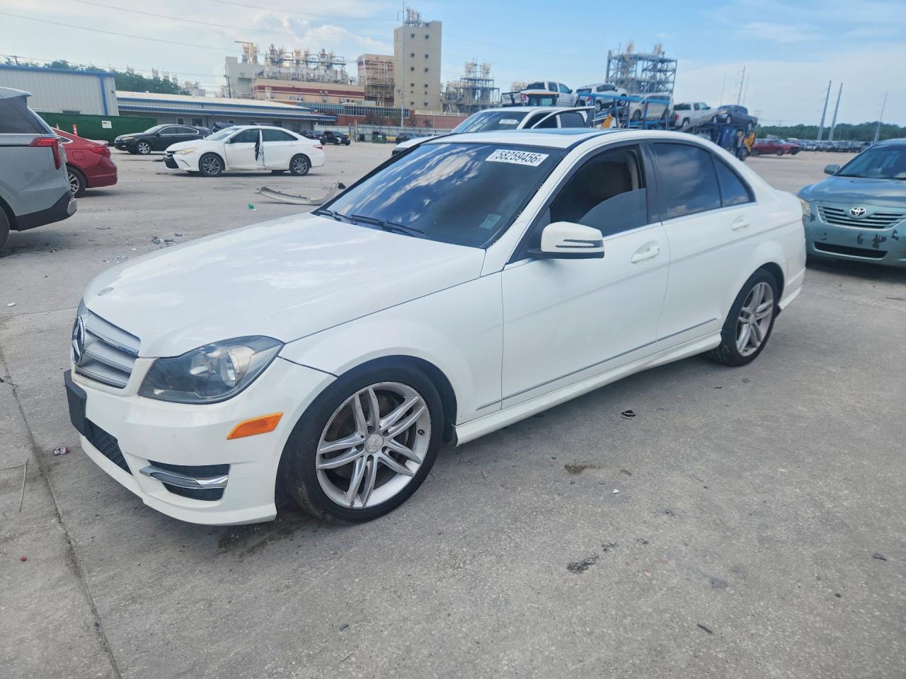 2013 Mercedes-benz C 300 4matic White vin: WDDGF8AB6DR278100