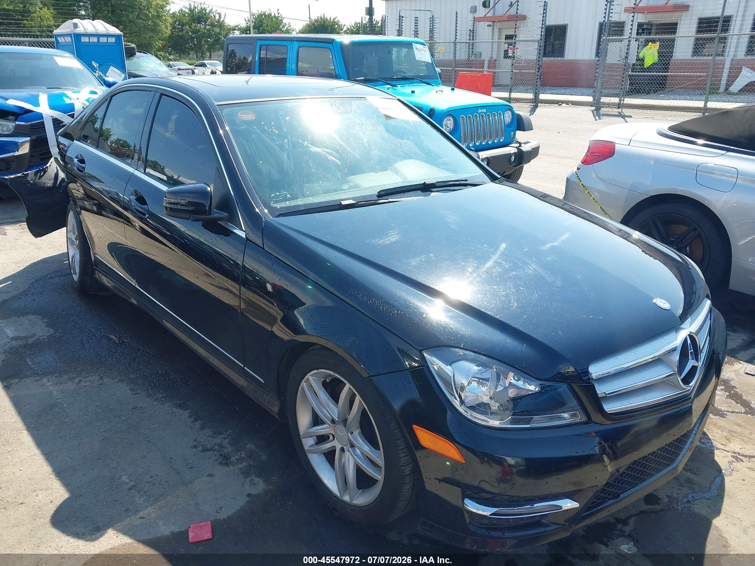 2013 Mercedes-benz C 300 Luxury 4matic/sport 4matic White vin: WDDGF8AB6DR285256