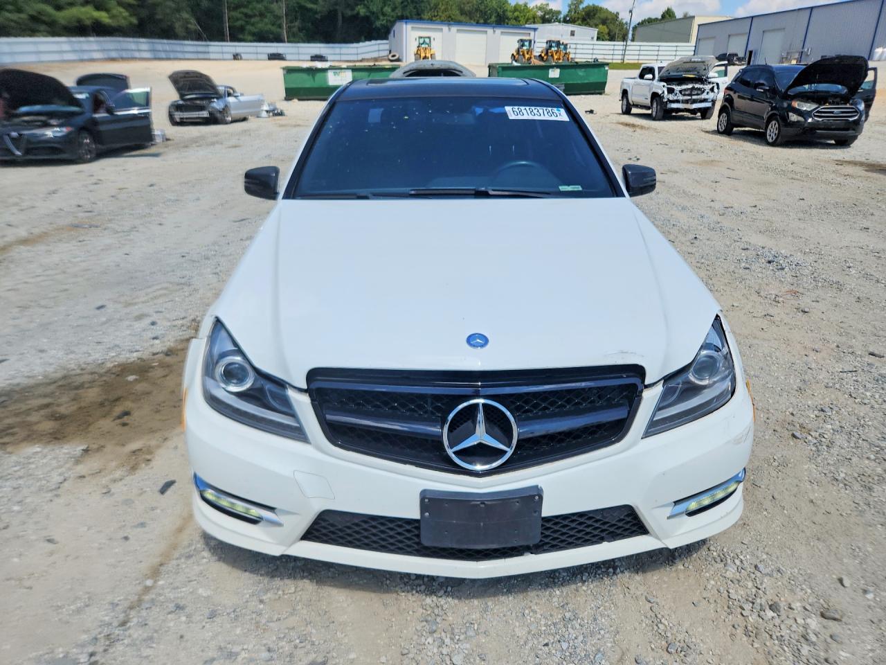 2013 Mercedes-benz C 300 4matic White vin: WDDGF8AB6DR288965