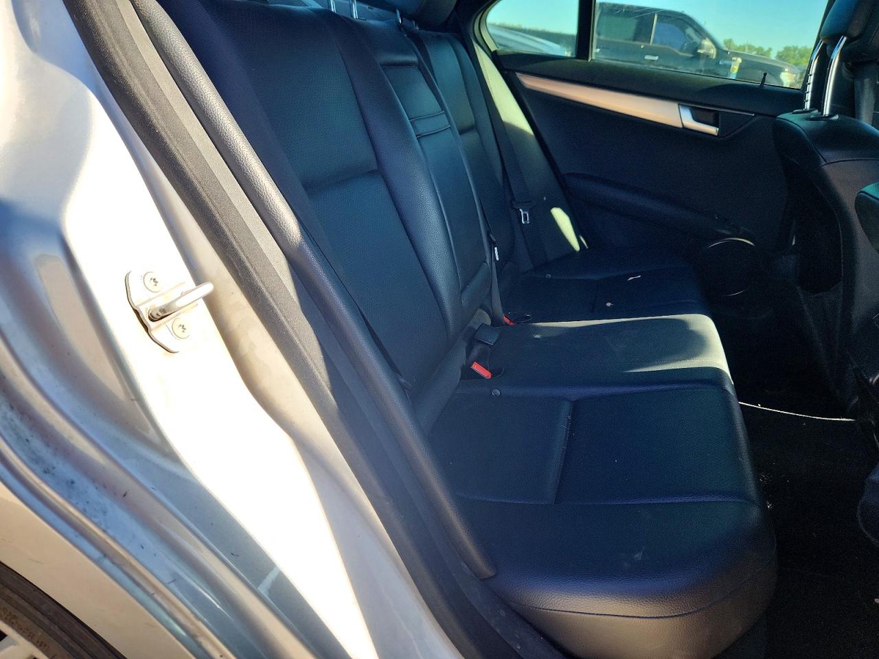 2013 Mercedes-benz C 300 4matic Silver vin: WDDGF8AB6DR295916