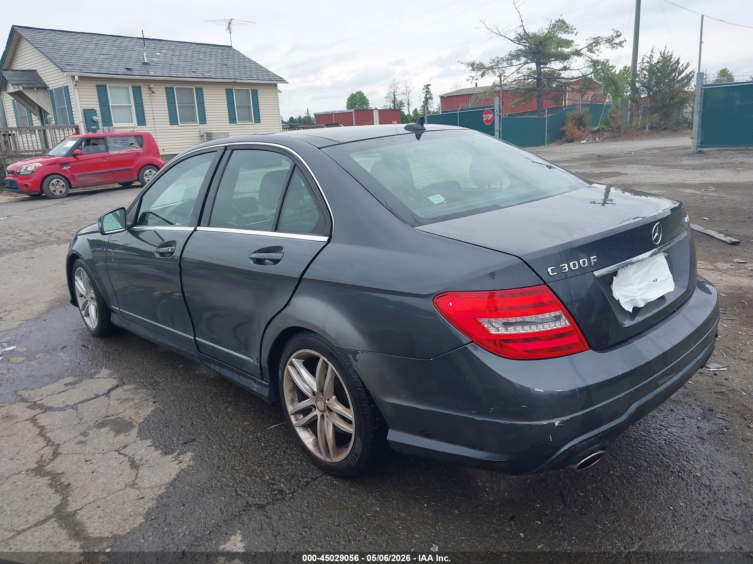 2013 Mercedes-benz C 300 Sport 4matic Синий vin: WDDGF8AB6DR296709