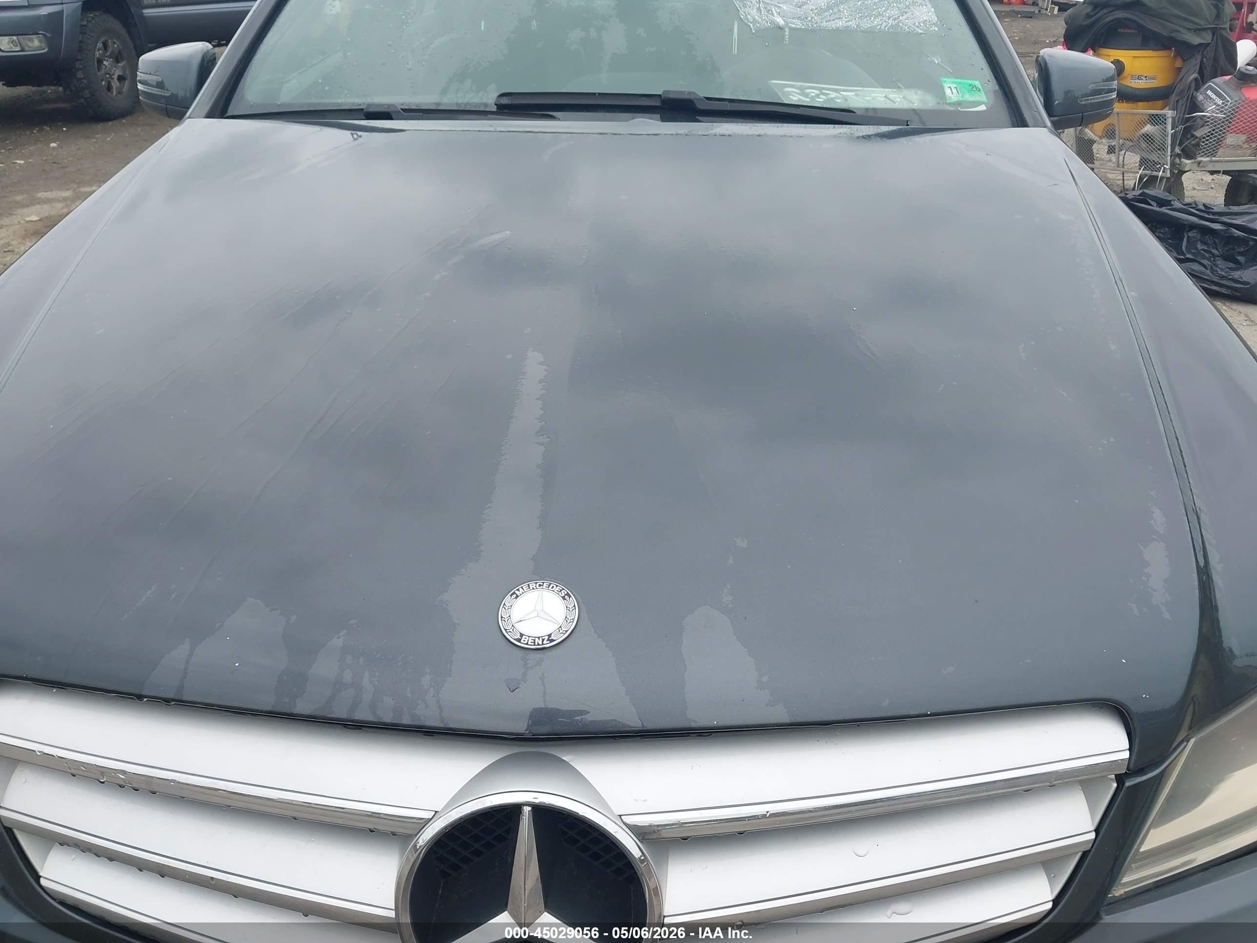 2013 Mercedes-benz C 300 Sport 4matic Синий vin: WDDGF8AB6DR296709
