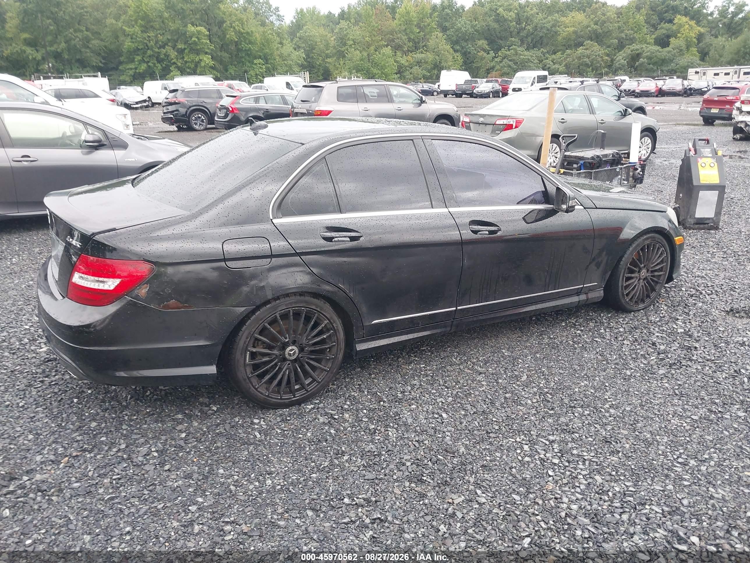 2013 Mercedes-benz C 300 Sport 4matic Black vin: WDDGF8AB6DR299030