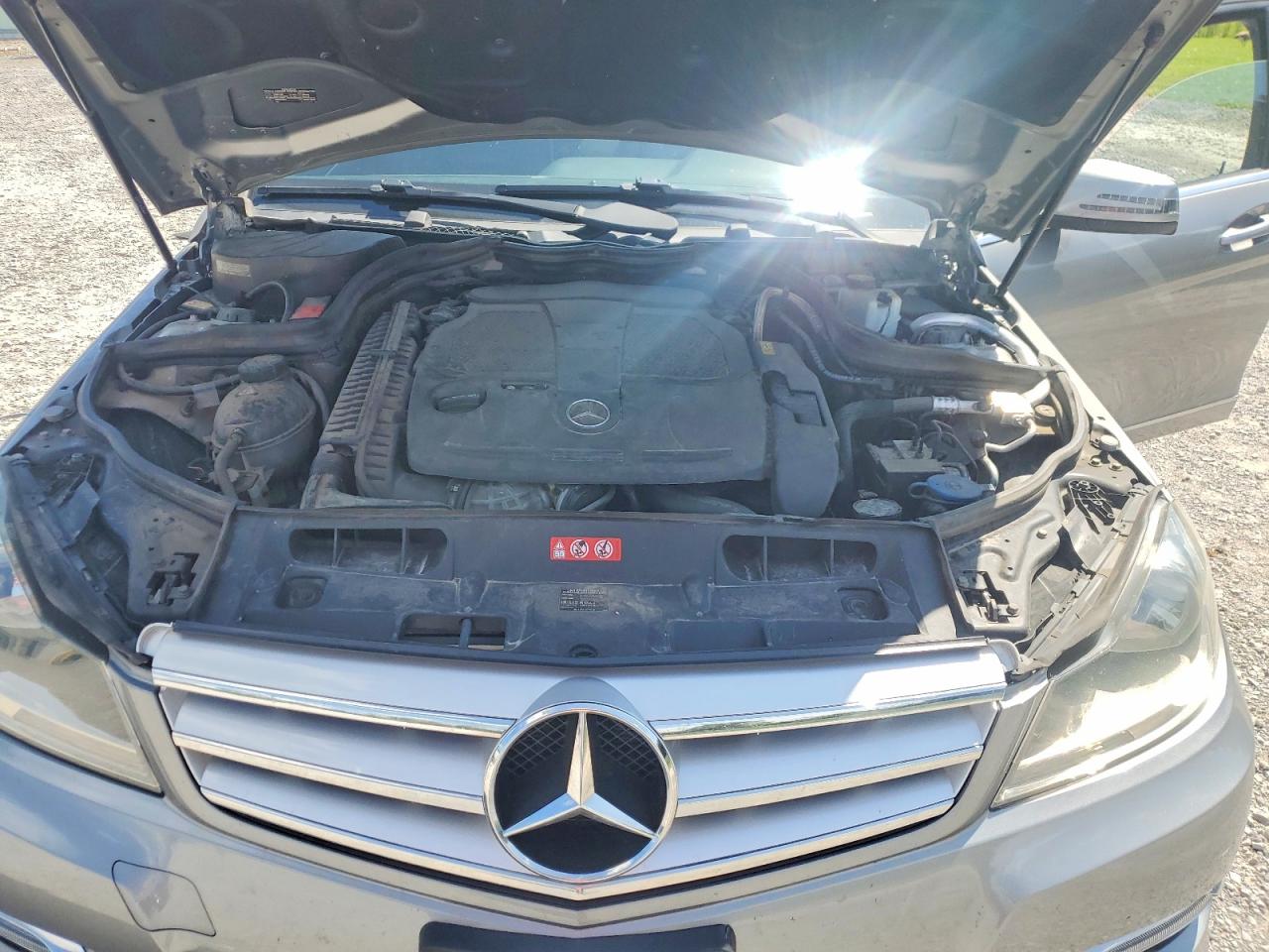 2013 Mercedes-benz C 300 4matic Серебряный vin: WDDGF8AB6DR301357
