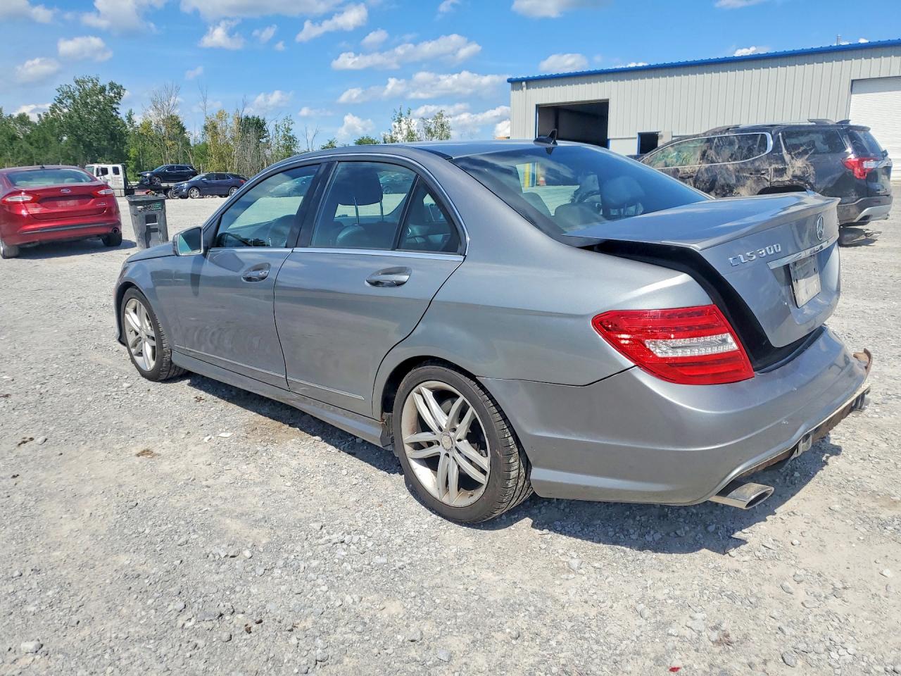 2013 Mercedes-benz C 300 4matic Серебряный vin: WDDGF8AB6DR301357