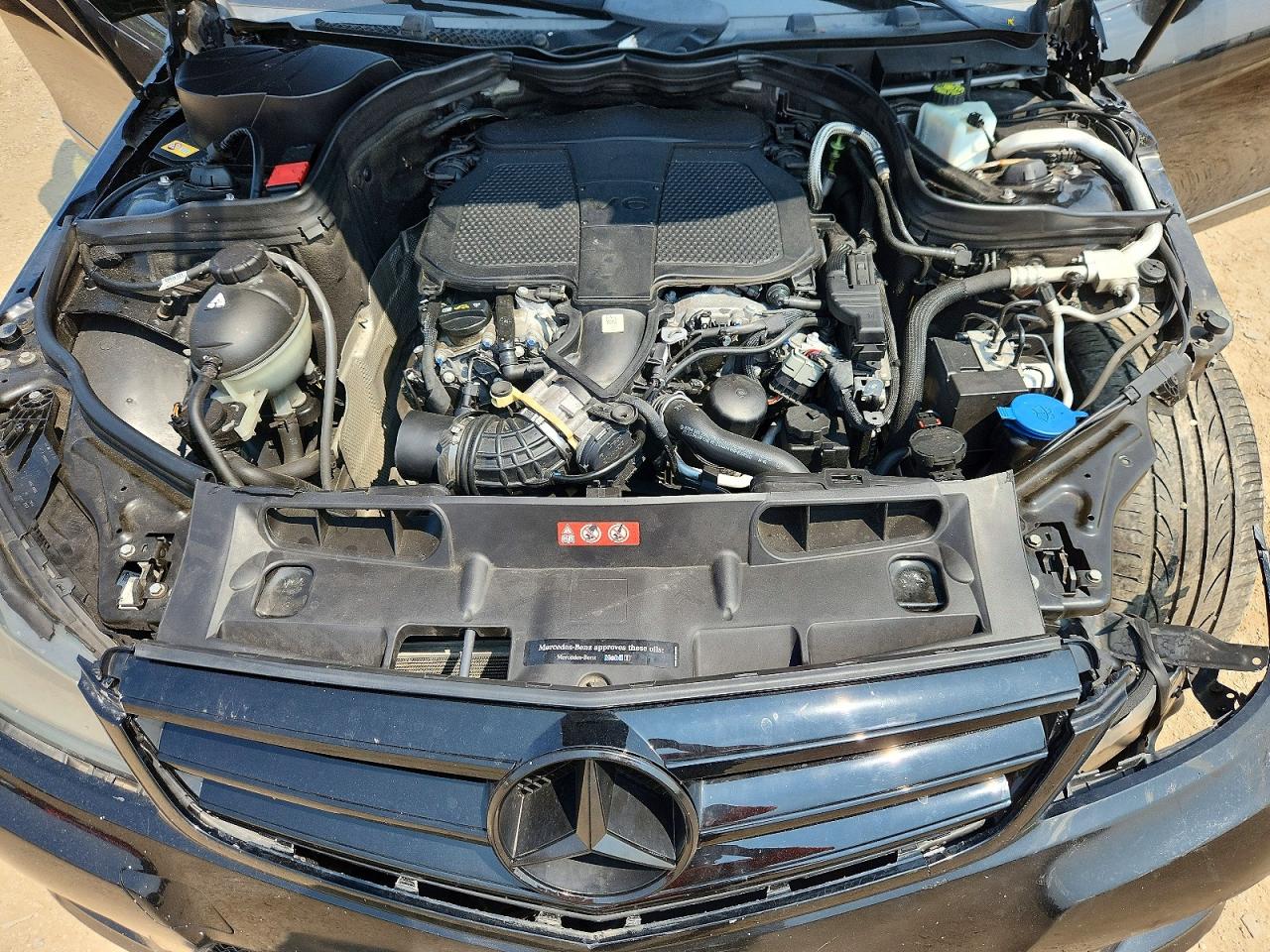 2014 Mercedes-benz C 300 4matic Black vin: WDDGF8AB6EA921948