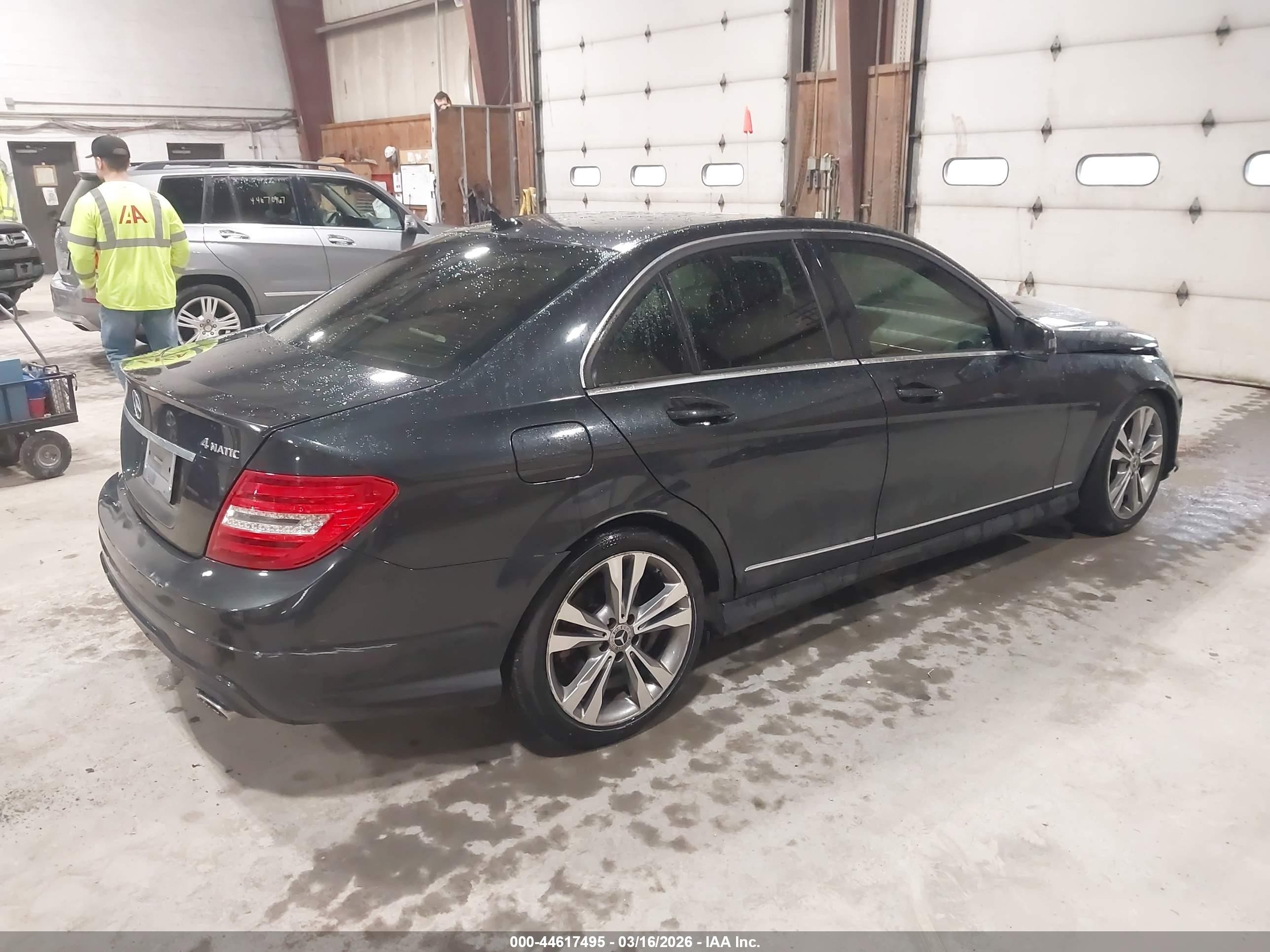 2014 Mercedes-benz C 300 Sport 4matic Серый vin: WDDGF8AB6EA927815