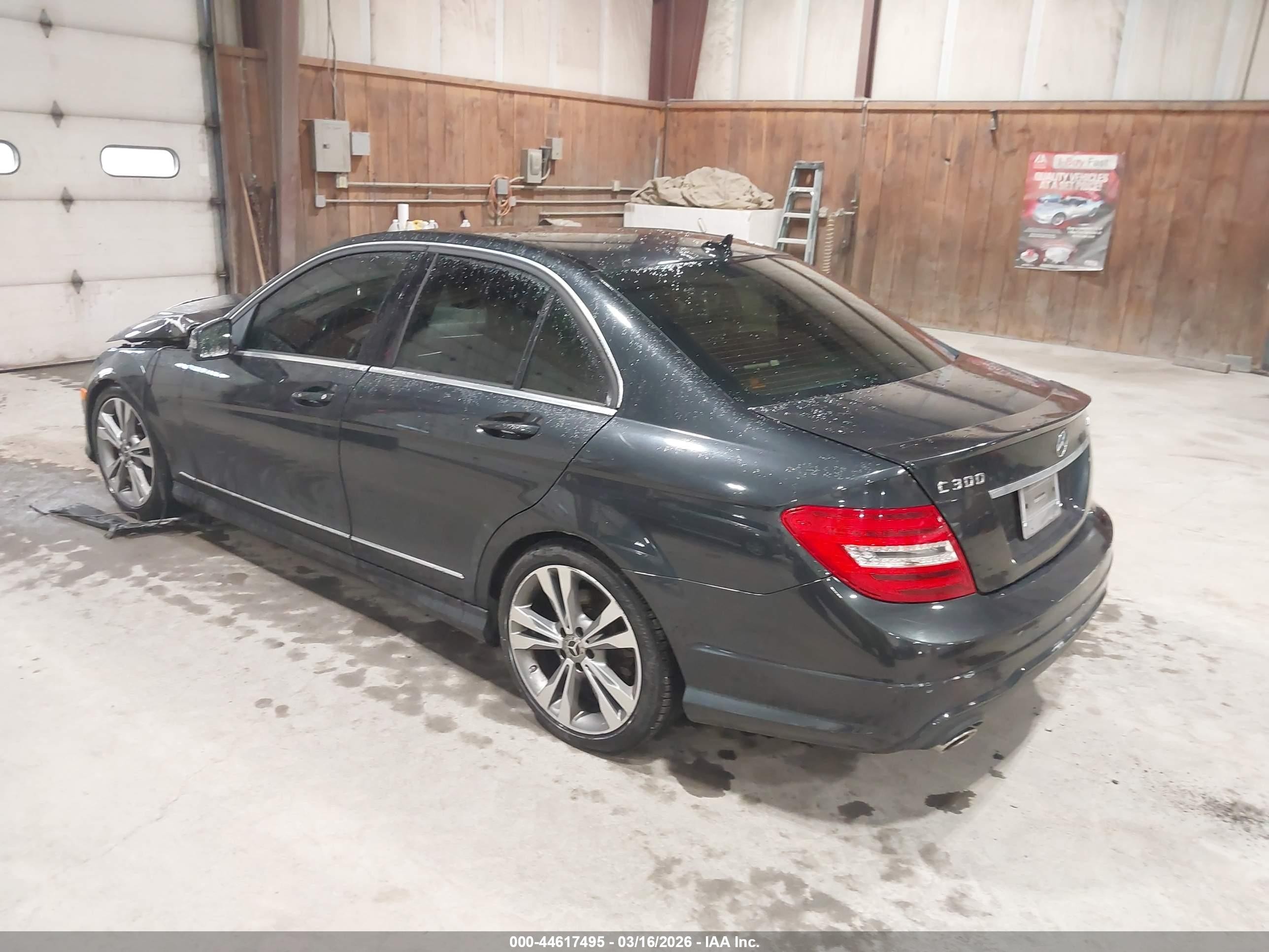 2014 Mercedes-benz C 300 Sport 4matic Серый vin: WDDGF8AB6EA927815
