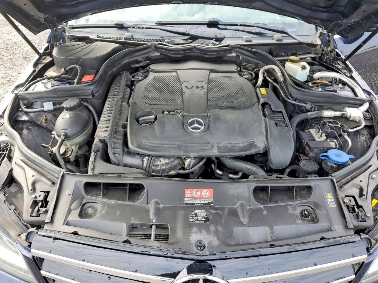 2014 Mercedes-benz C 300 4matic Blue vin: WDDGF8AB6EA939950