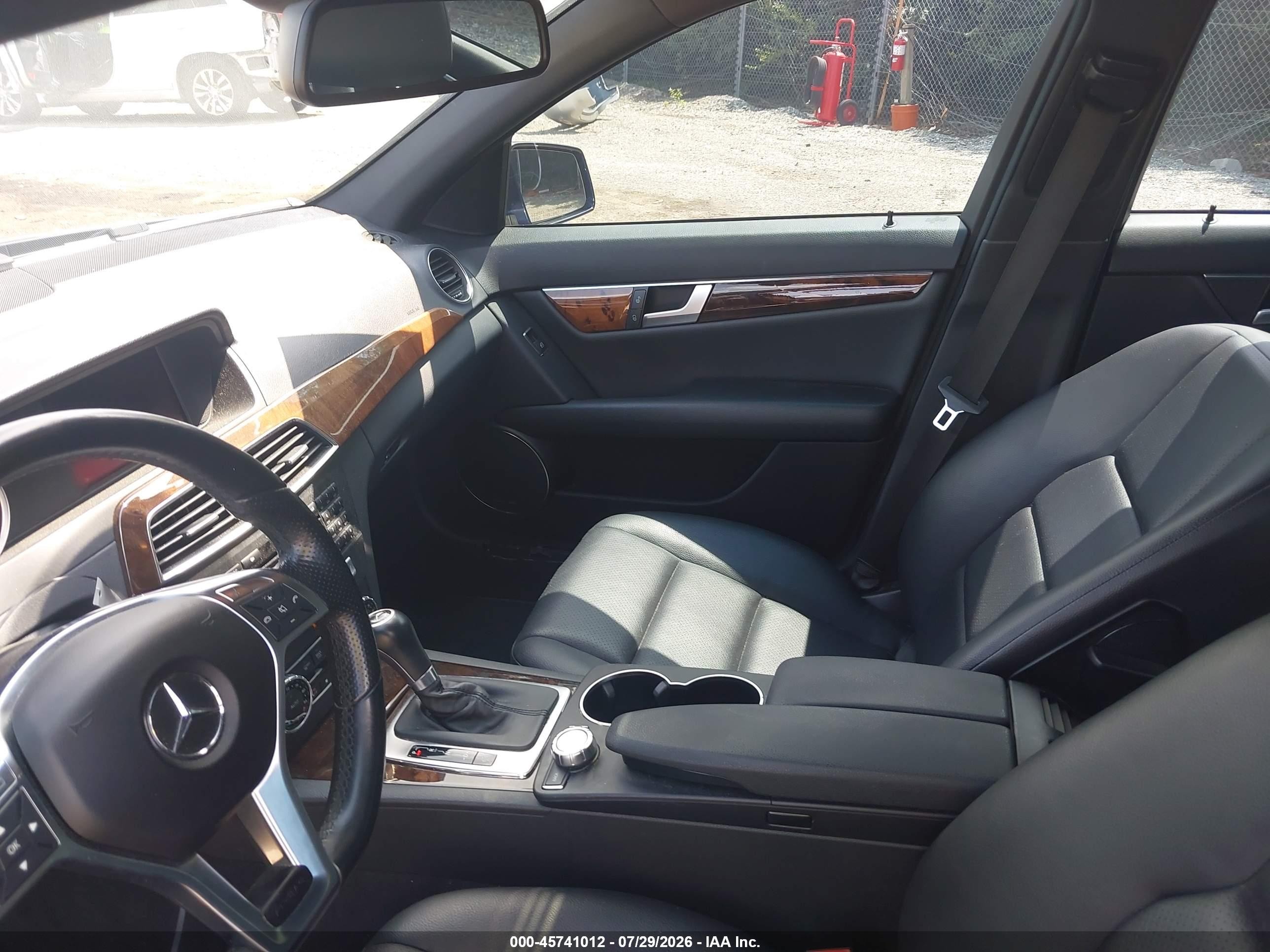 2014 Mercedes-benz C 300 Sport 4matic Blue vin: WDDGF8AB6EA964914