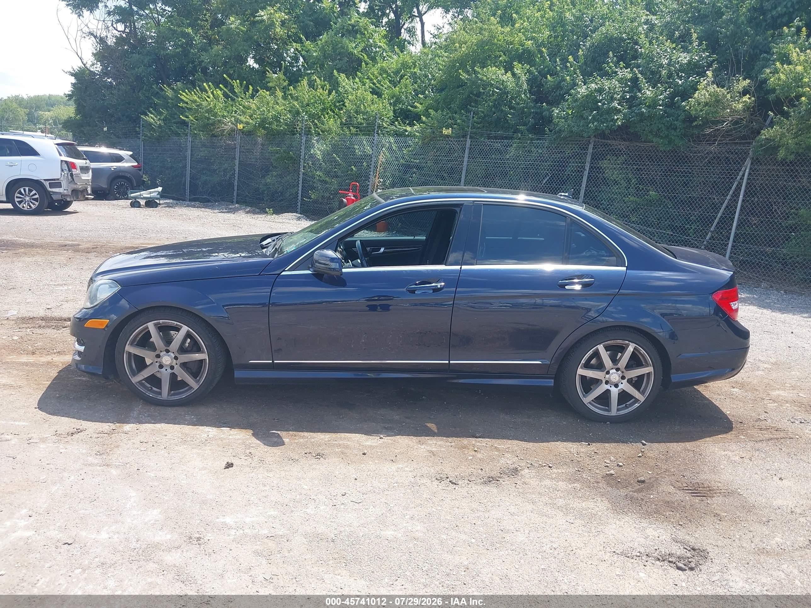 2014 Mercedes-benz C 300 Sport 4matic Blue vin: WDDGF8AB6EA964914