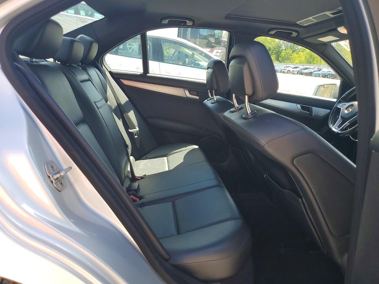2014 Mercedes-benz C 300 4matic Silver vin: WDDGF8AB6EG188149