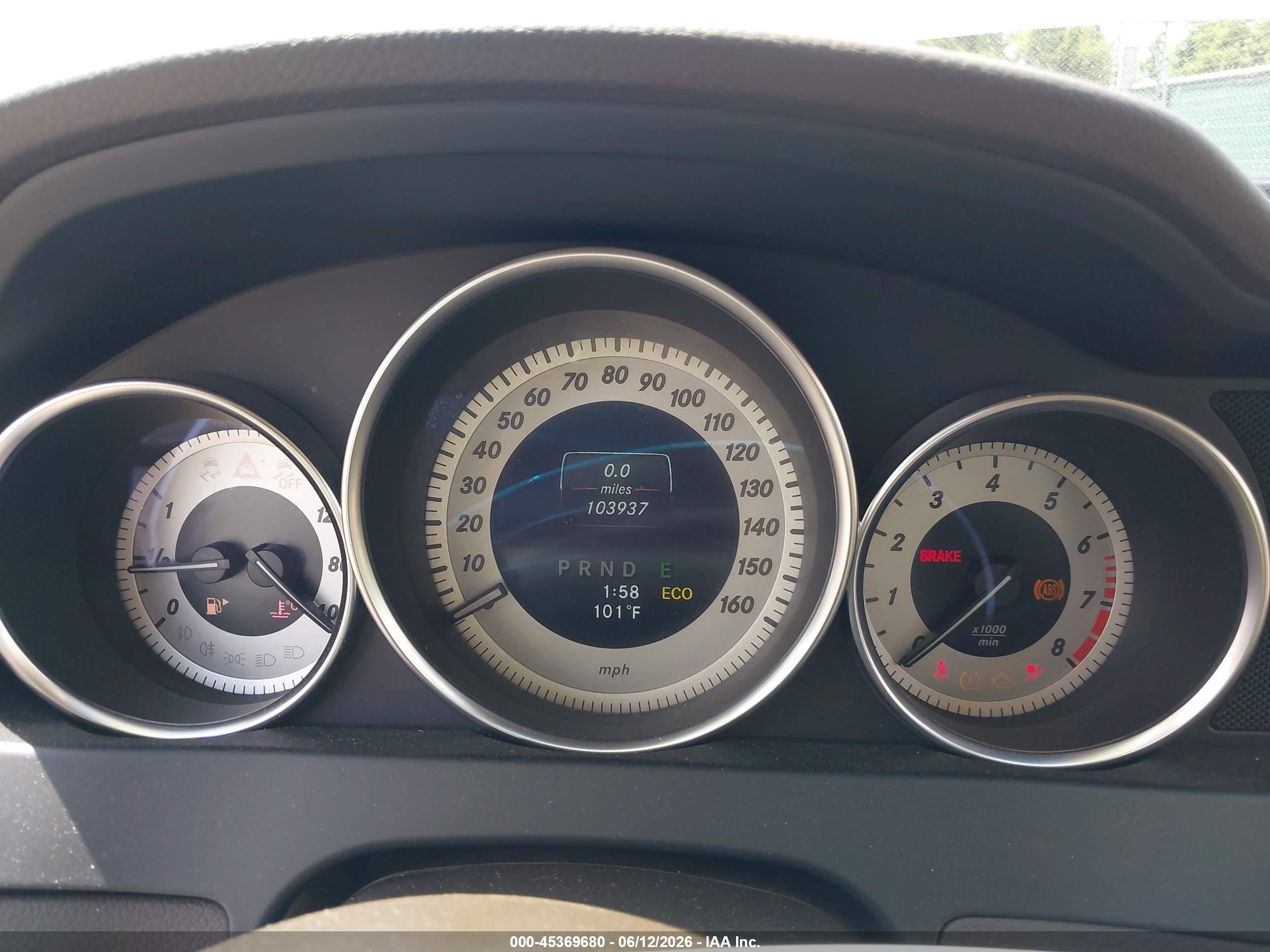 2014 Mercedes-benz C 300 Sport 4matic White vin: WDDGF8AB6EG250780