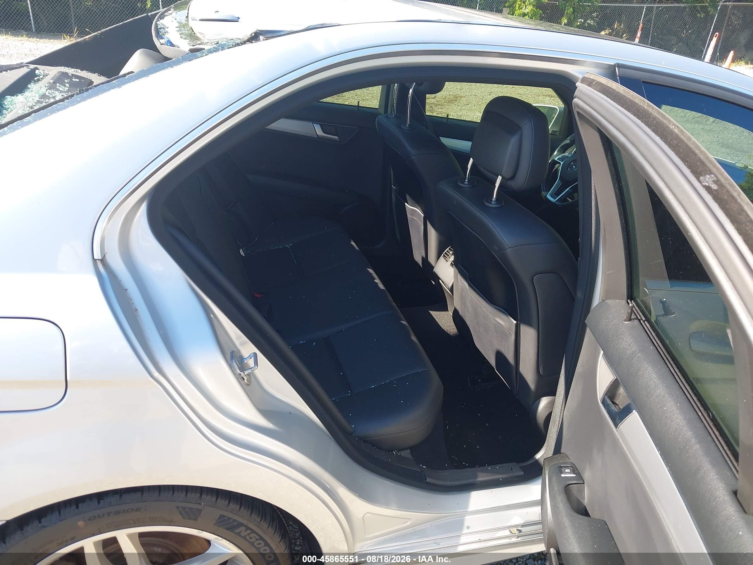 2014 Mercedes-benz C 300 Sport 4matic Silver vin: WDDGF8AB6ER313767