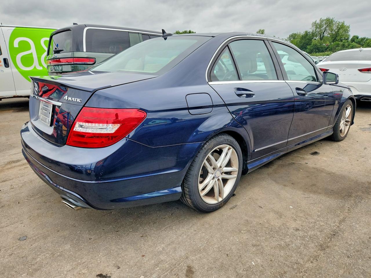 2014 Mercedes-benz C 300 4matic Blue vin: WDDGF8AB6ER322923