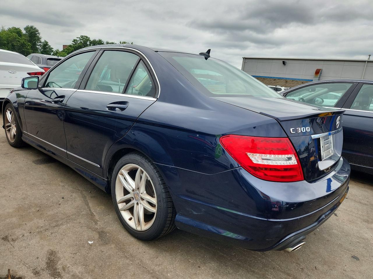 2014 Mercedes-benz C 300 4matic Blue vin: WDDGF8AB6ER322923