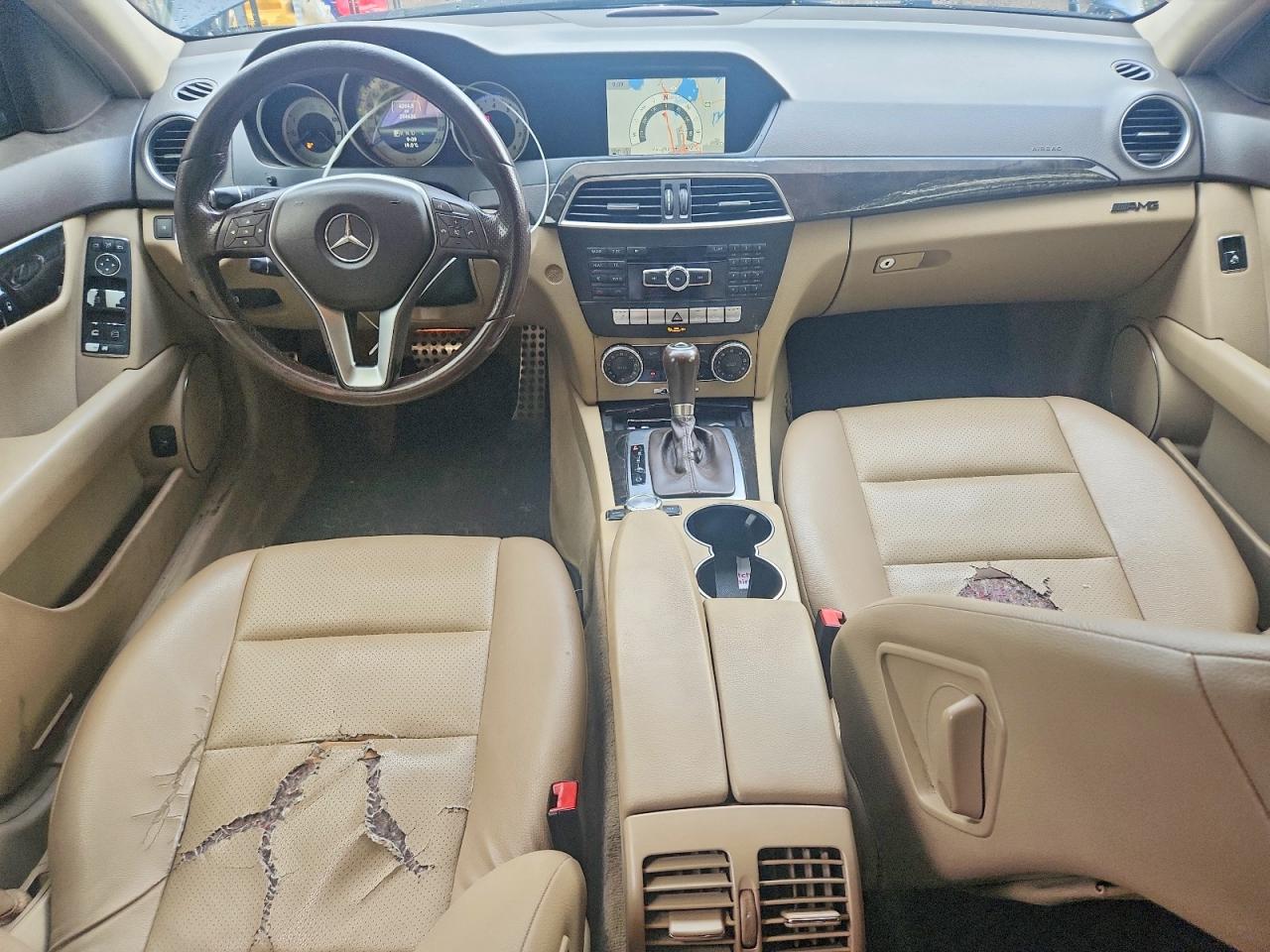 2013 Mercedes-benz C 300 4matic Черный vin: WDDGF8AB7DA772240