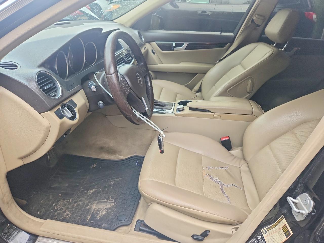 2013 Mercedes-benz C 300 4matic Черный vin: WDDGF8AB7DA772240