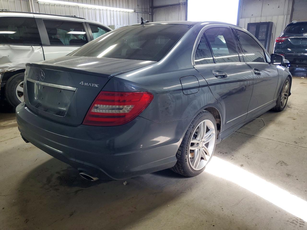 2013 Mercedes-benz C 300 4matic Gray vin: WDDGF8AB7DA812977