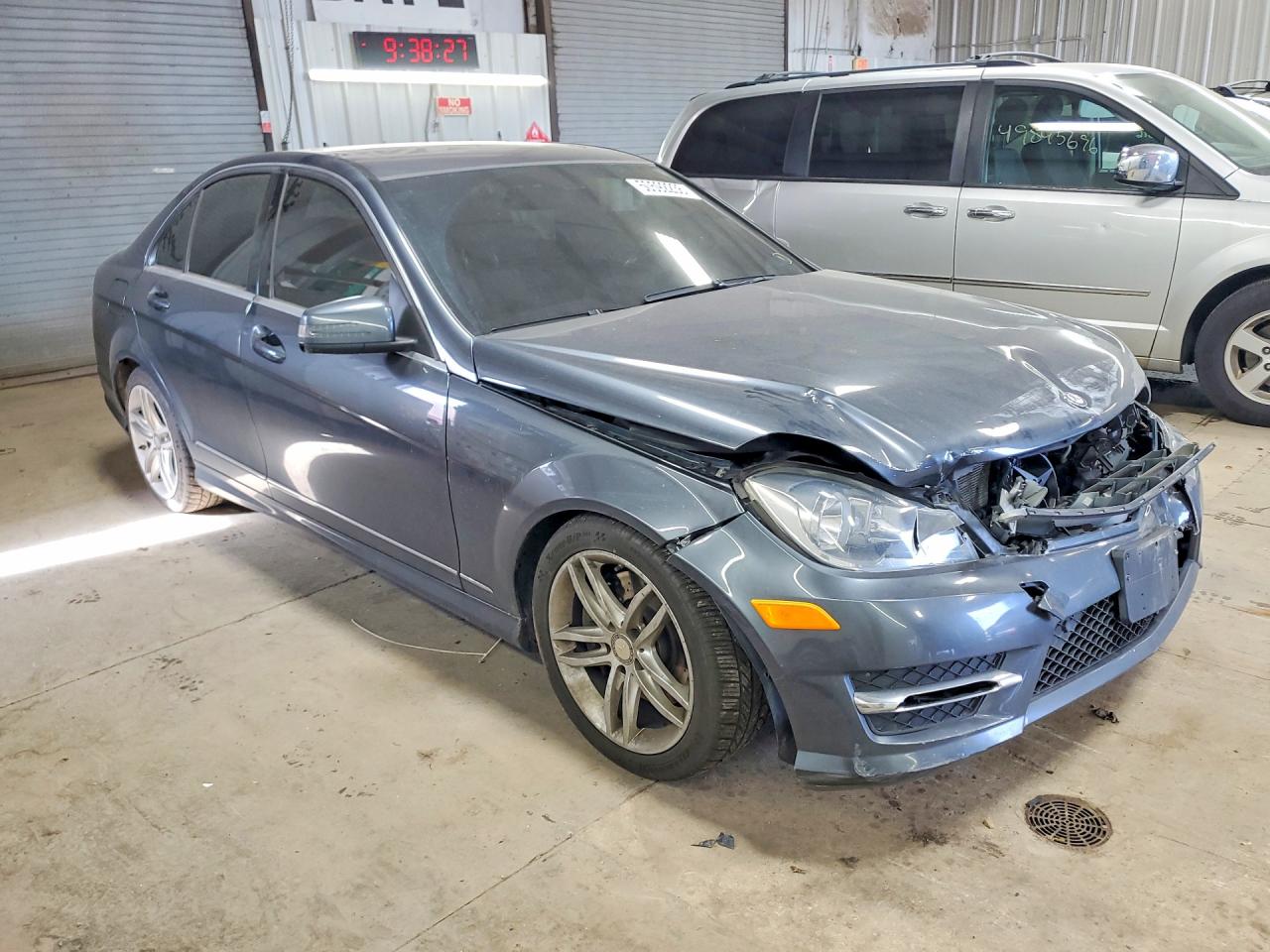 2013 Mercedes-benz C 300 4matic Gray vin: WDDGF8AB7DA812977