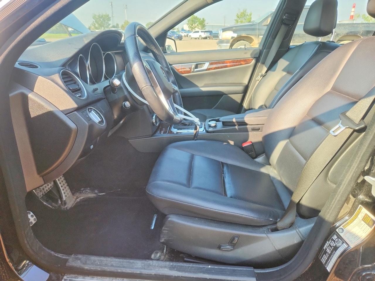 2013 Mercedes-benz C 300 4matic Black vin: WDDGF8AB7DA842240
